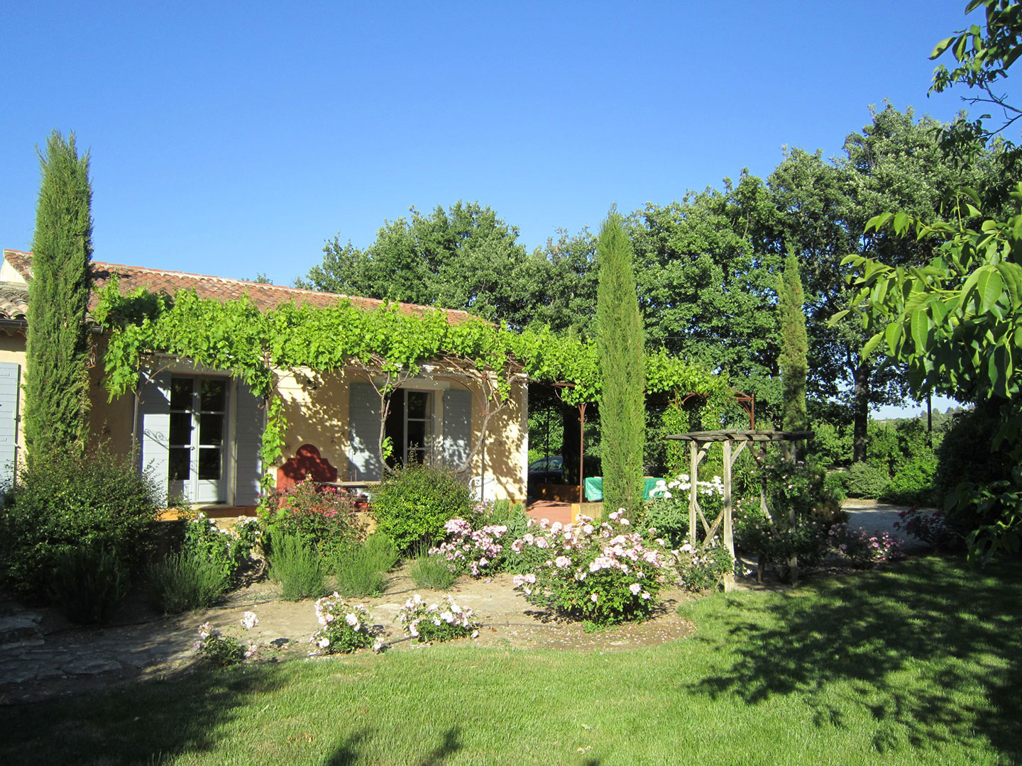 A vendre à Gordes, maison de charme proche de tous les commerces   