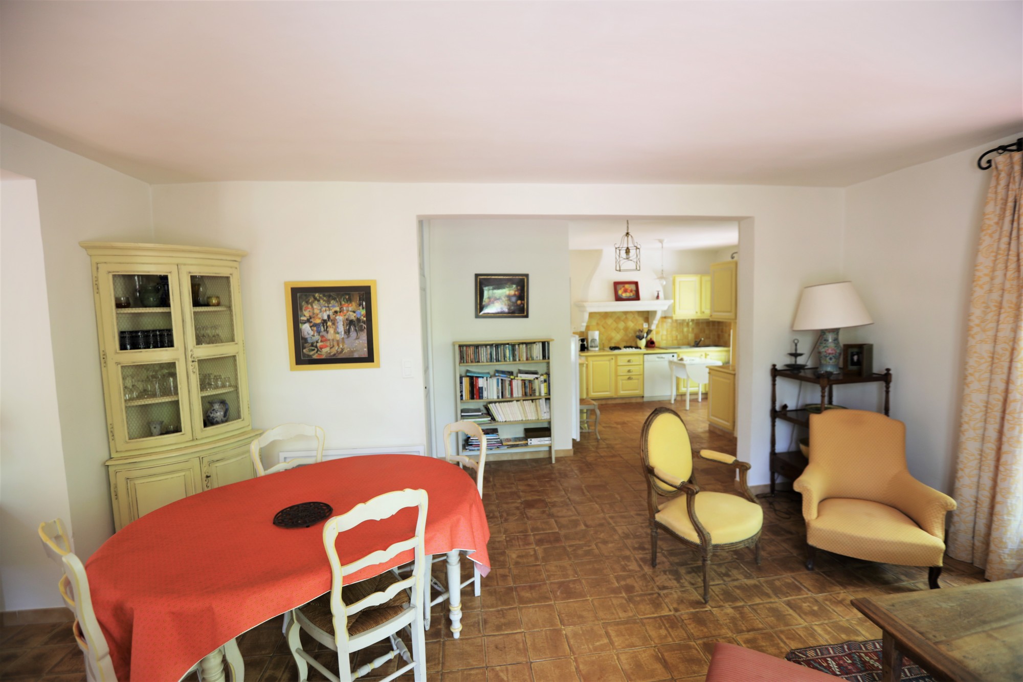 A vendre à Gordes, maison de charme proche de tous les commerces   