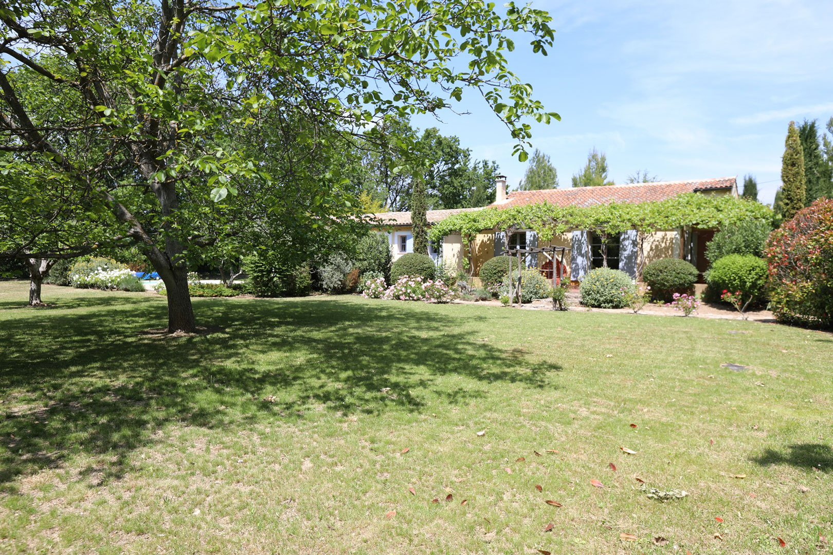 A vendre à Gordes, maison de charme proche de tous les commerces   
