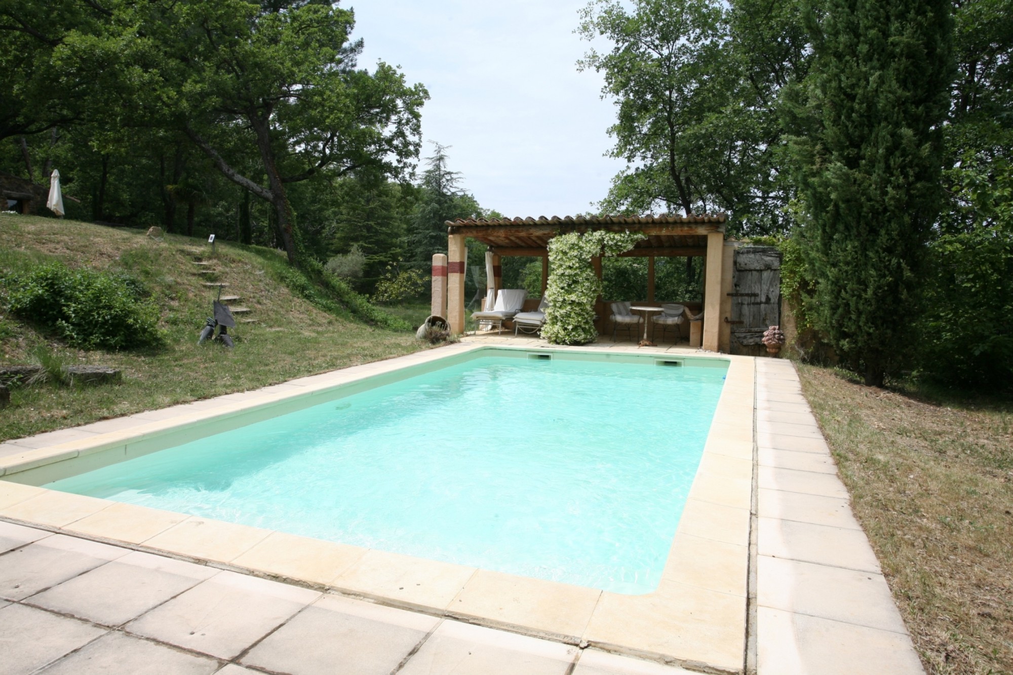 Luberon, Authentique mazet avec vues proche village   