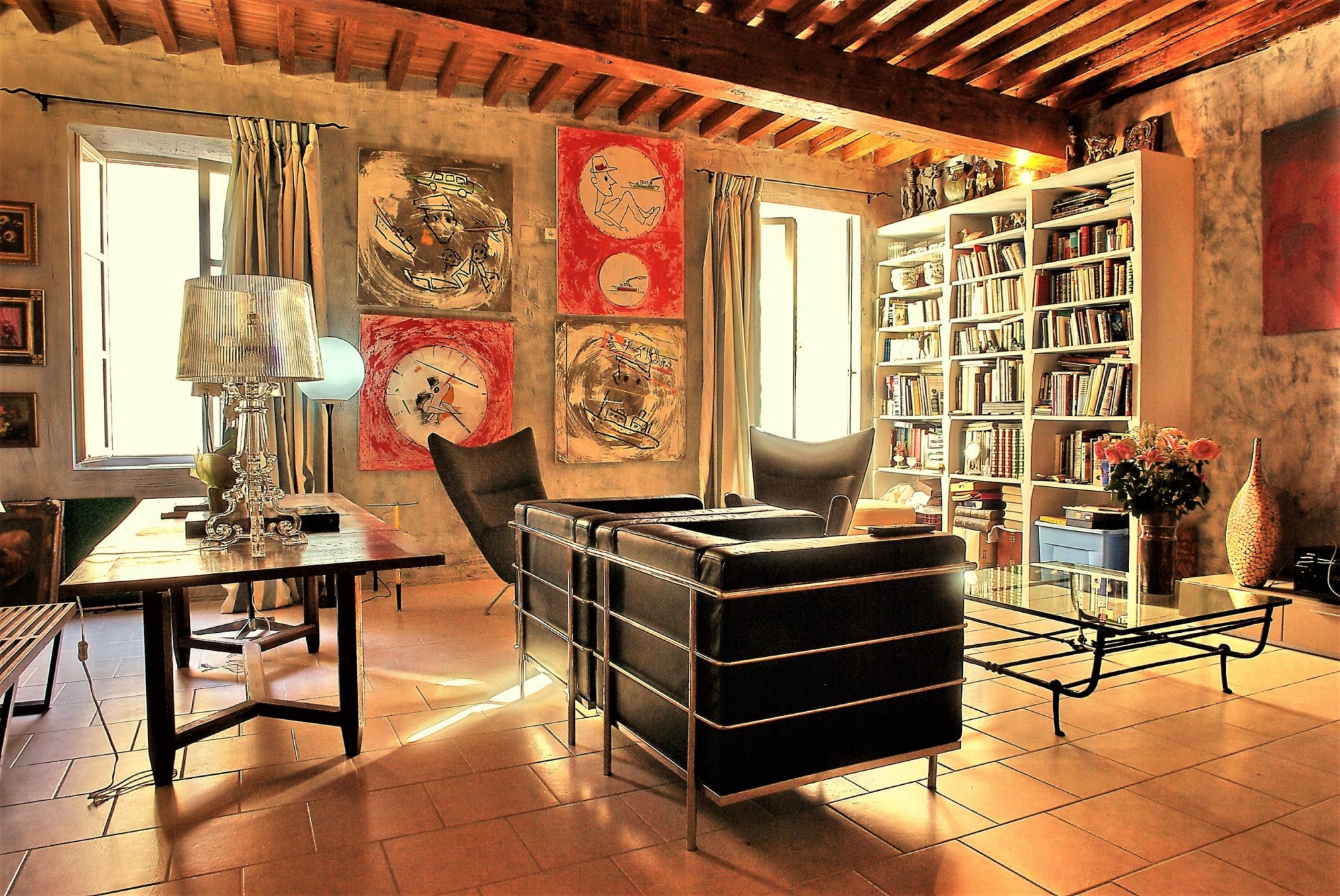 Hôtel particulier avec piscine et garage au coeur de L'Isle sur la Sorgue   