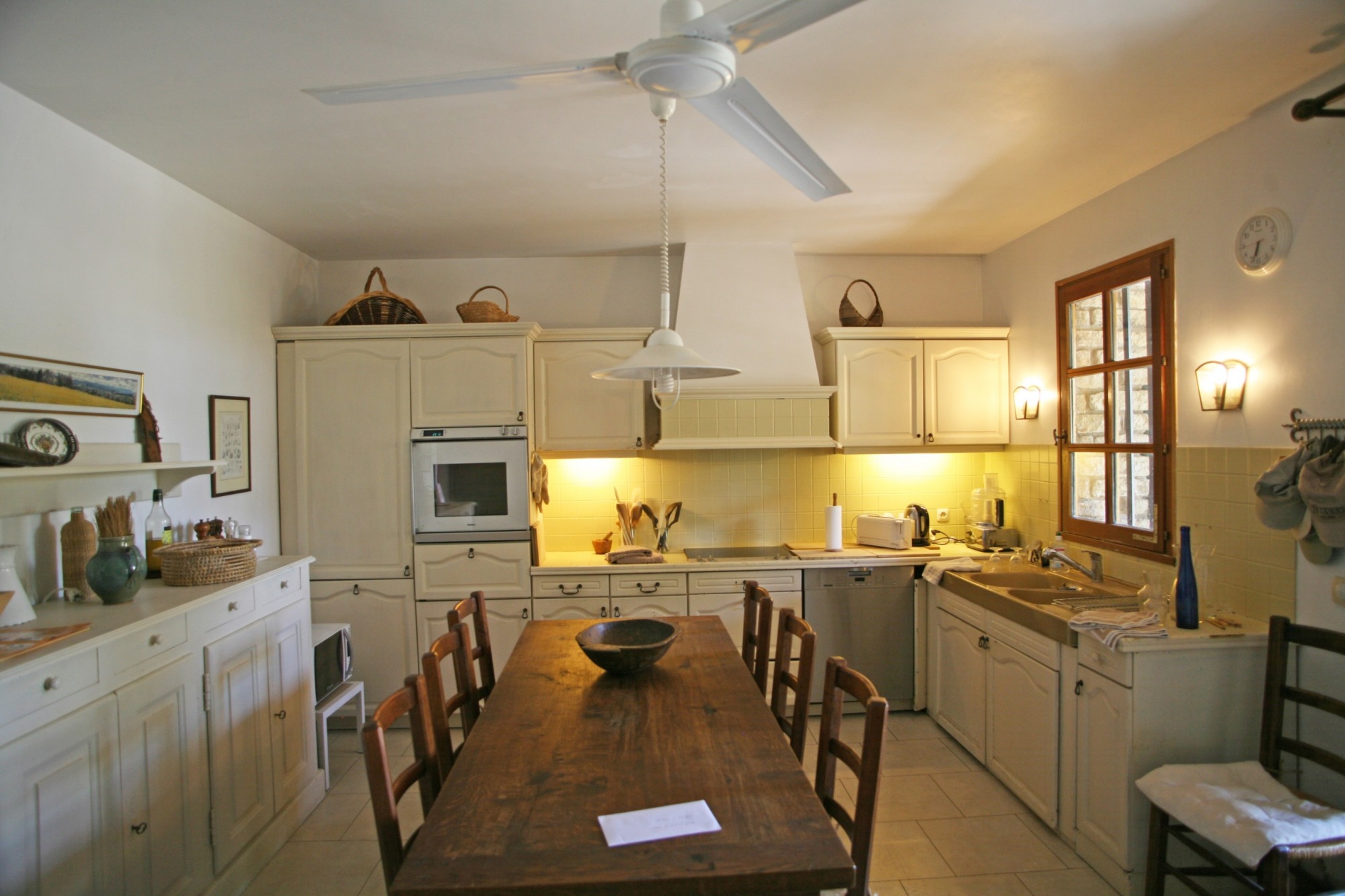 A restaurer maison en pierre avec piscine et vue en Luberon  