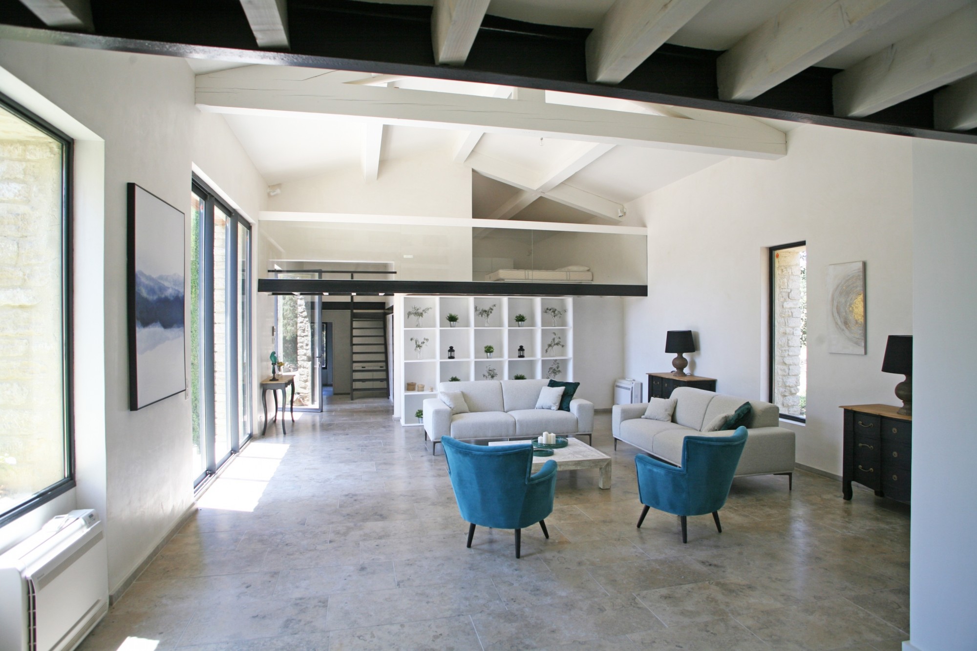 A vendre, Gordes, maison contemporaine avec piscine    dans un environnement protégé