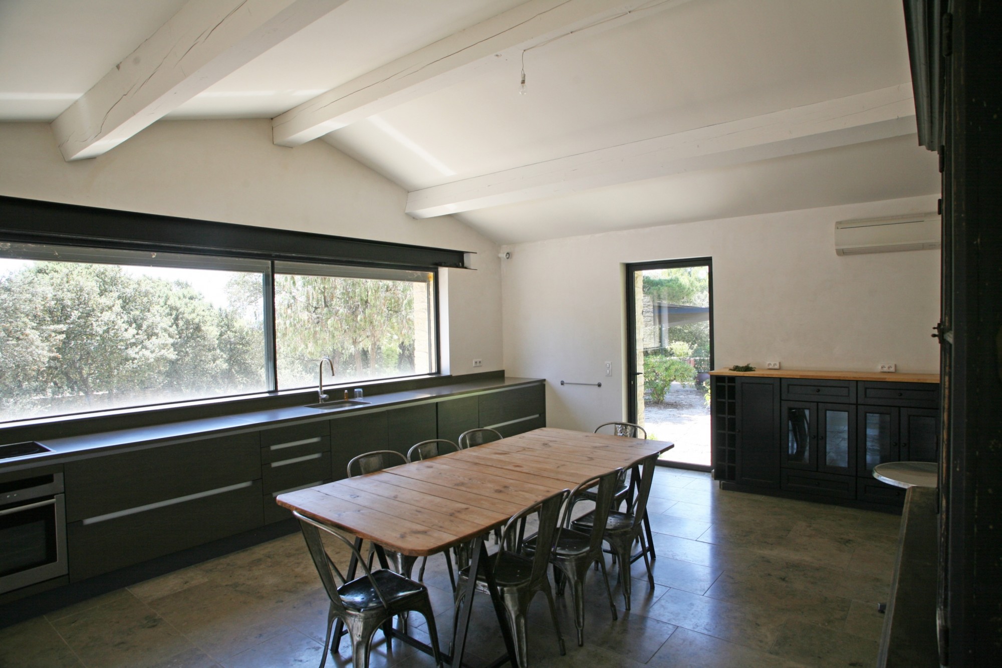 A vendre, Gordes, maison contemporaine avec piscine    dans un environnement protégé