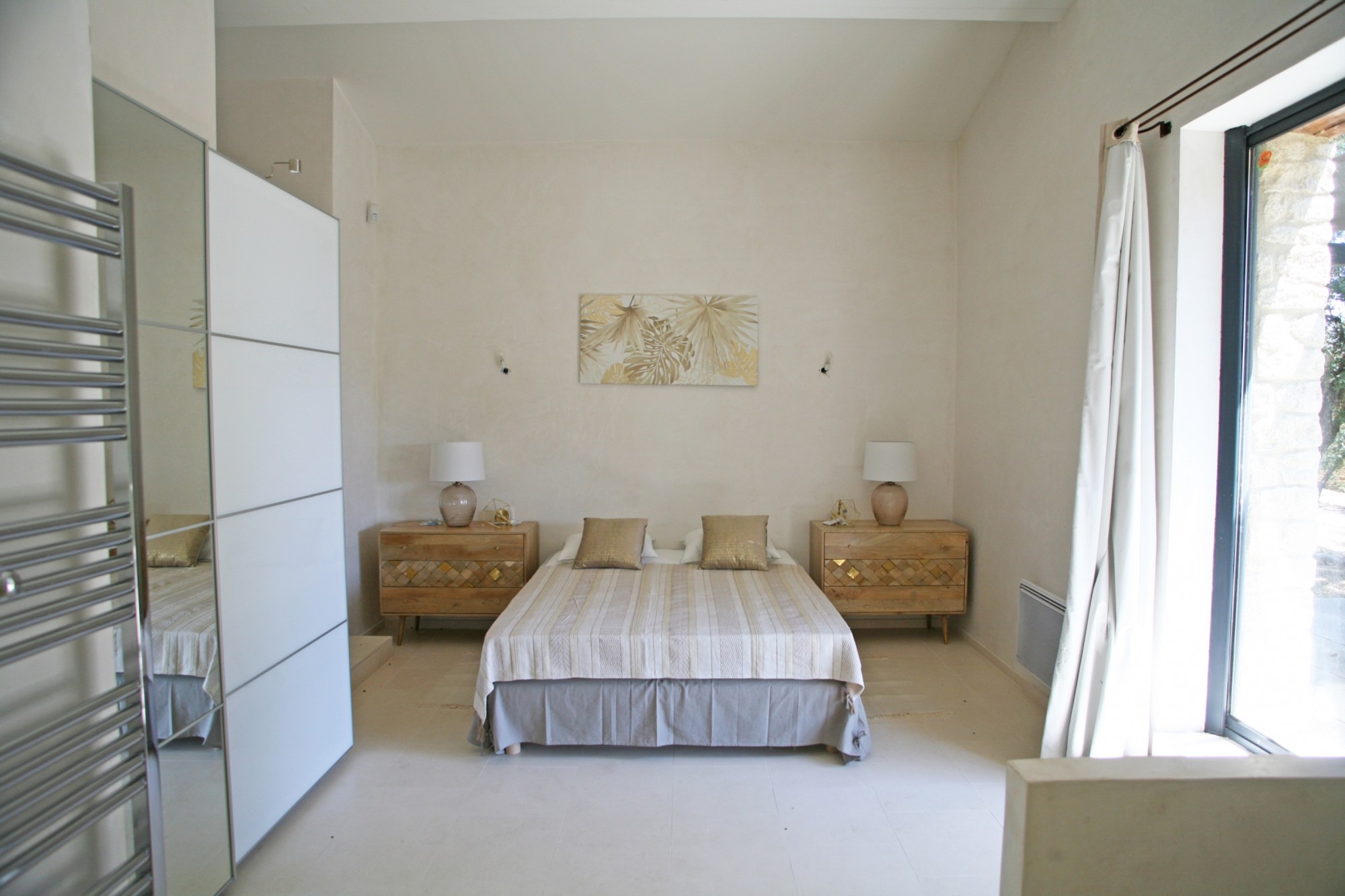A vendre, Gordes, maison contemporaine avec piscine    dans un environnement protégé