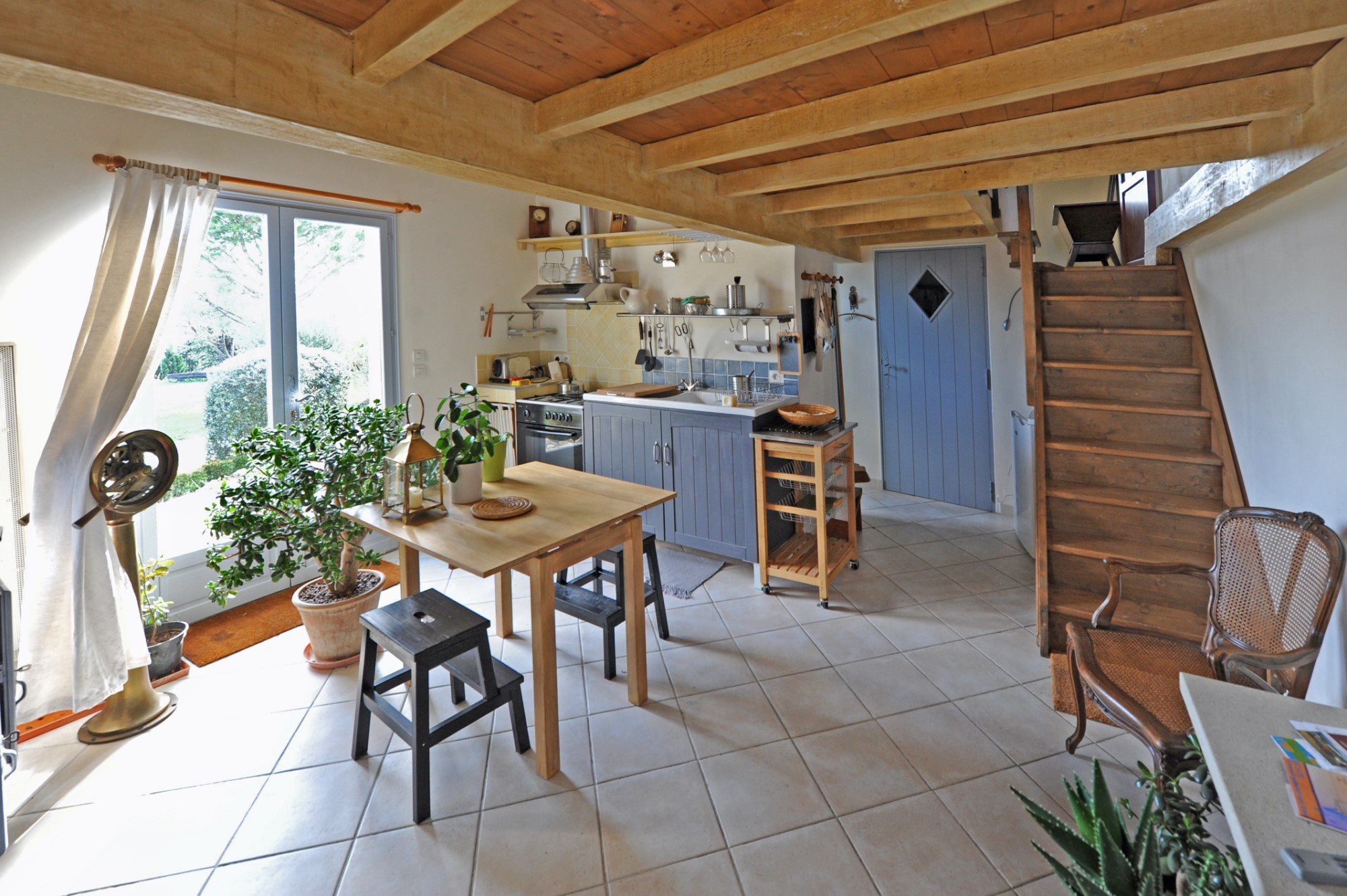 Luberon, deux charmantes maisons de hameau avec jardin   