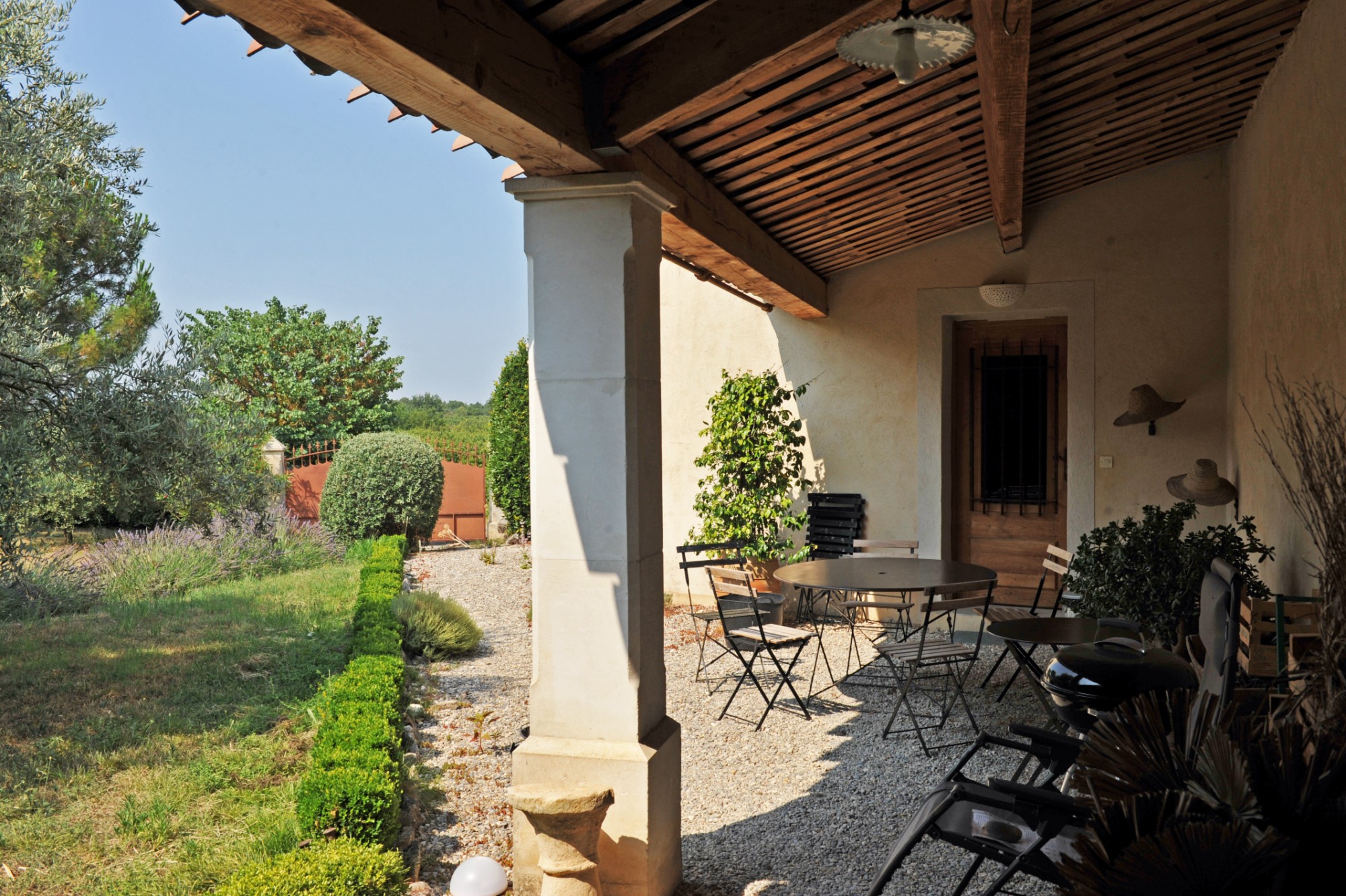 Luberon, deux charmantes maisons de hameau avec jardin   