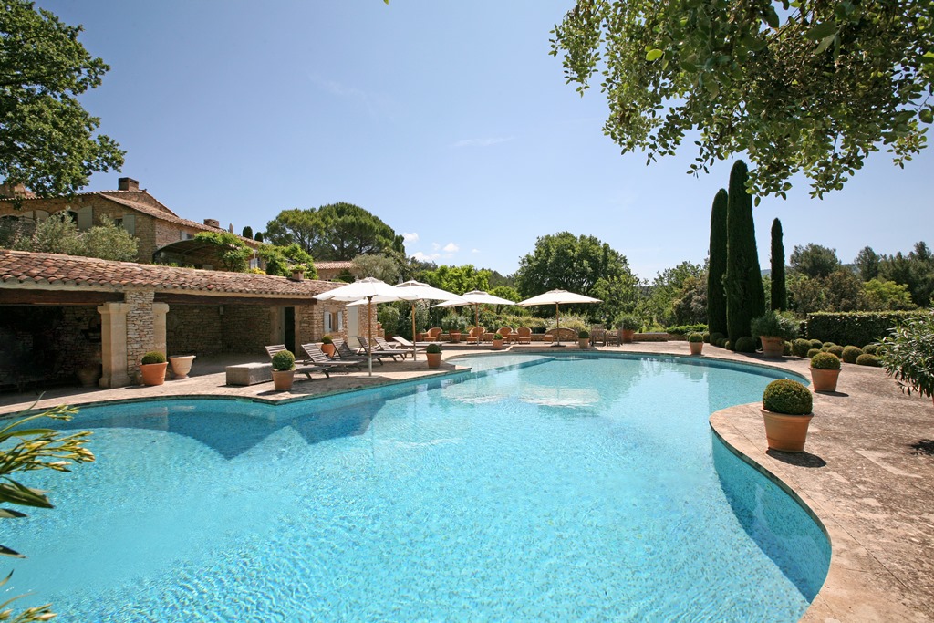 Propriété avec piscine