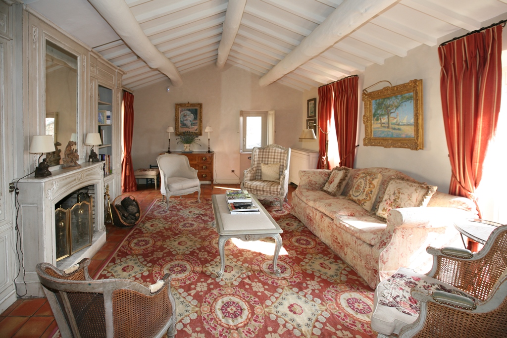exceptionnelle propriété avec 4 maisons, piscine, tennis et golf en Luberon   