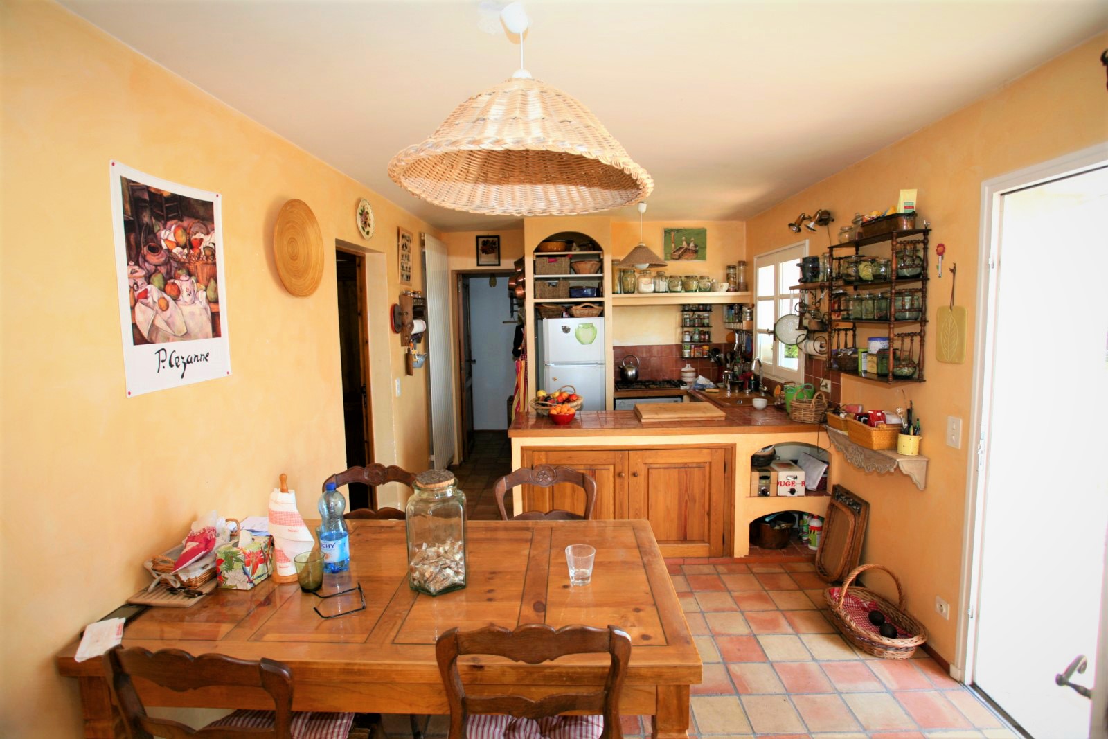 Proche Gordes, villa avec piscine et vues sur le Luberon   
