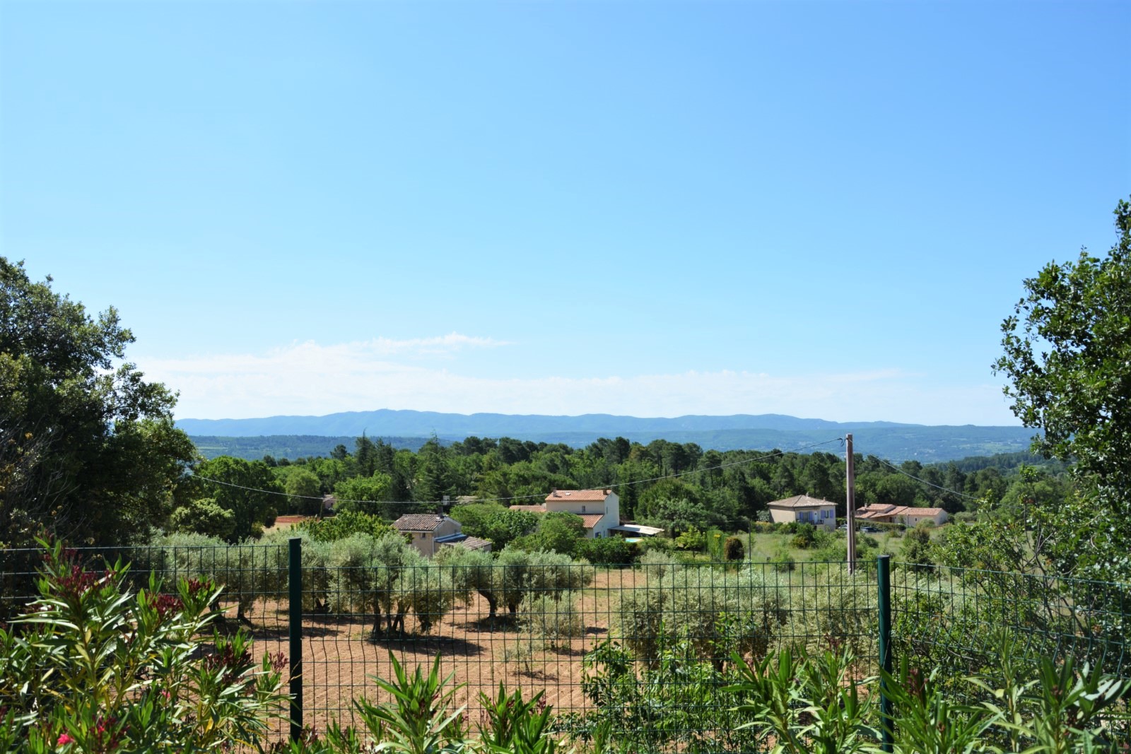 A proximité du village de Saint-Saturnin-les-Apt