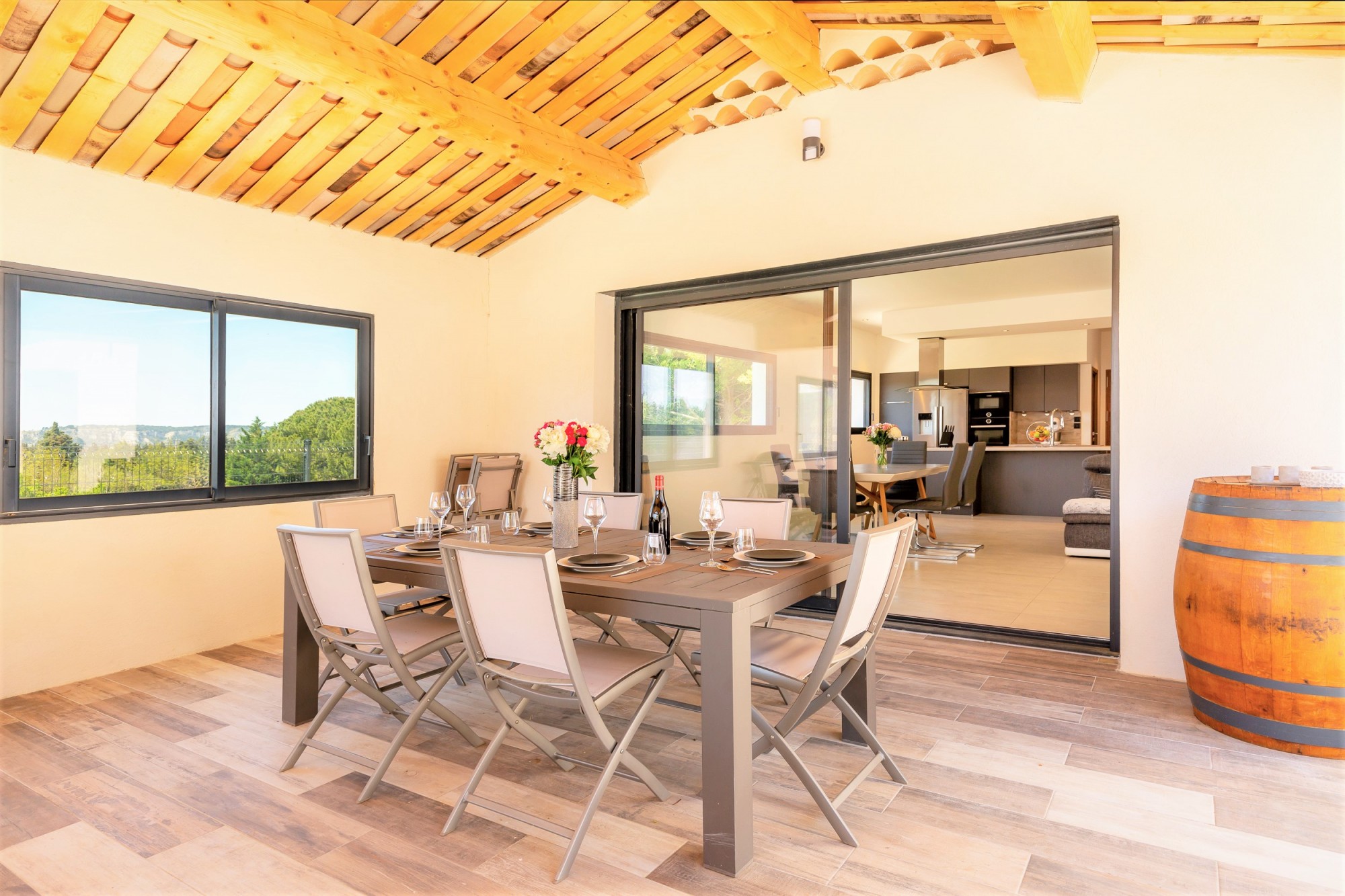 Taillades, Maison contemporaine avec piscine   