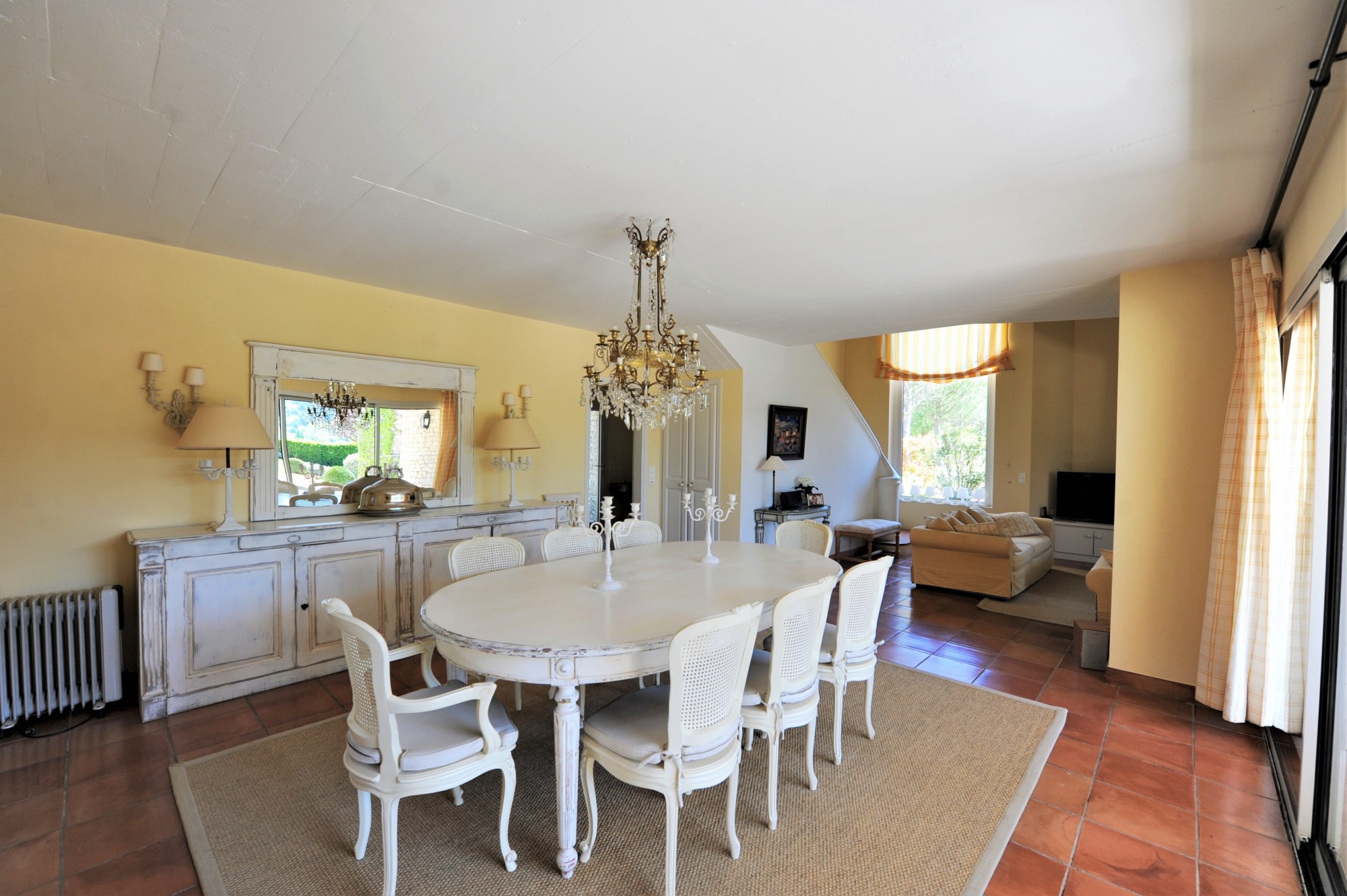 Luberon, maison d'architecte en pierres avec vue exceptionnelle   