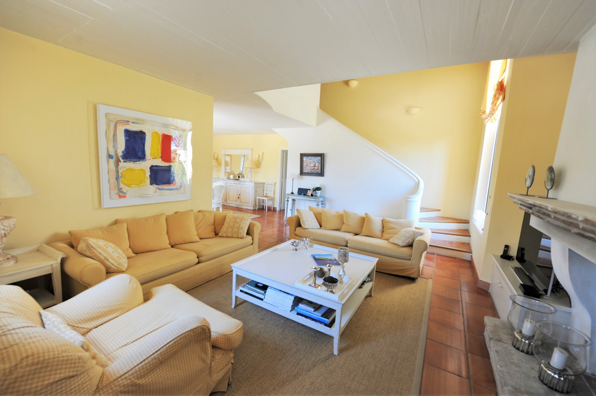 Luberon, maison d'architecte en pierres avec vue exceptionnelle   