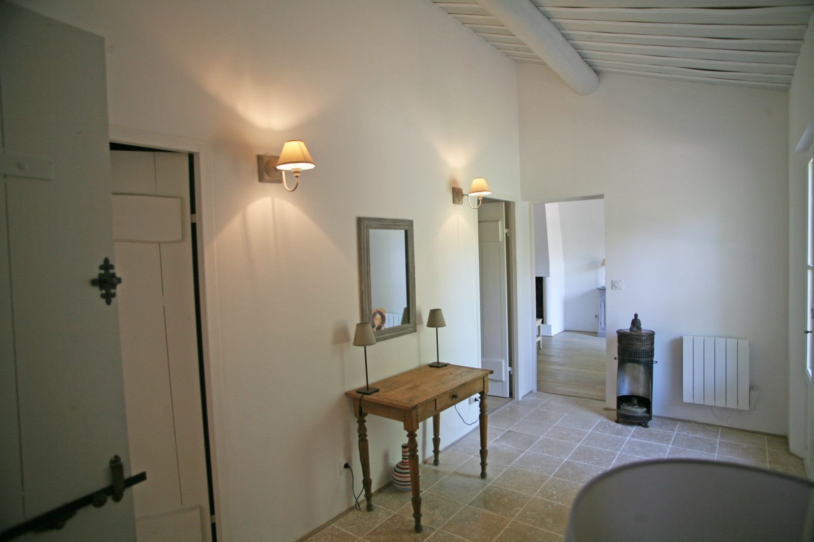 Roussillon, maison de plain-pied avec piscine sur terrain de 5600 m²   