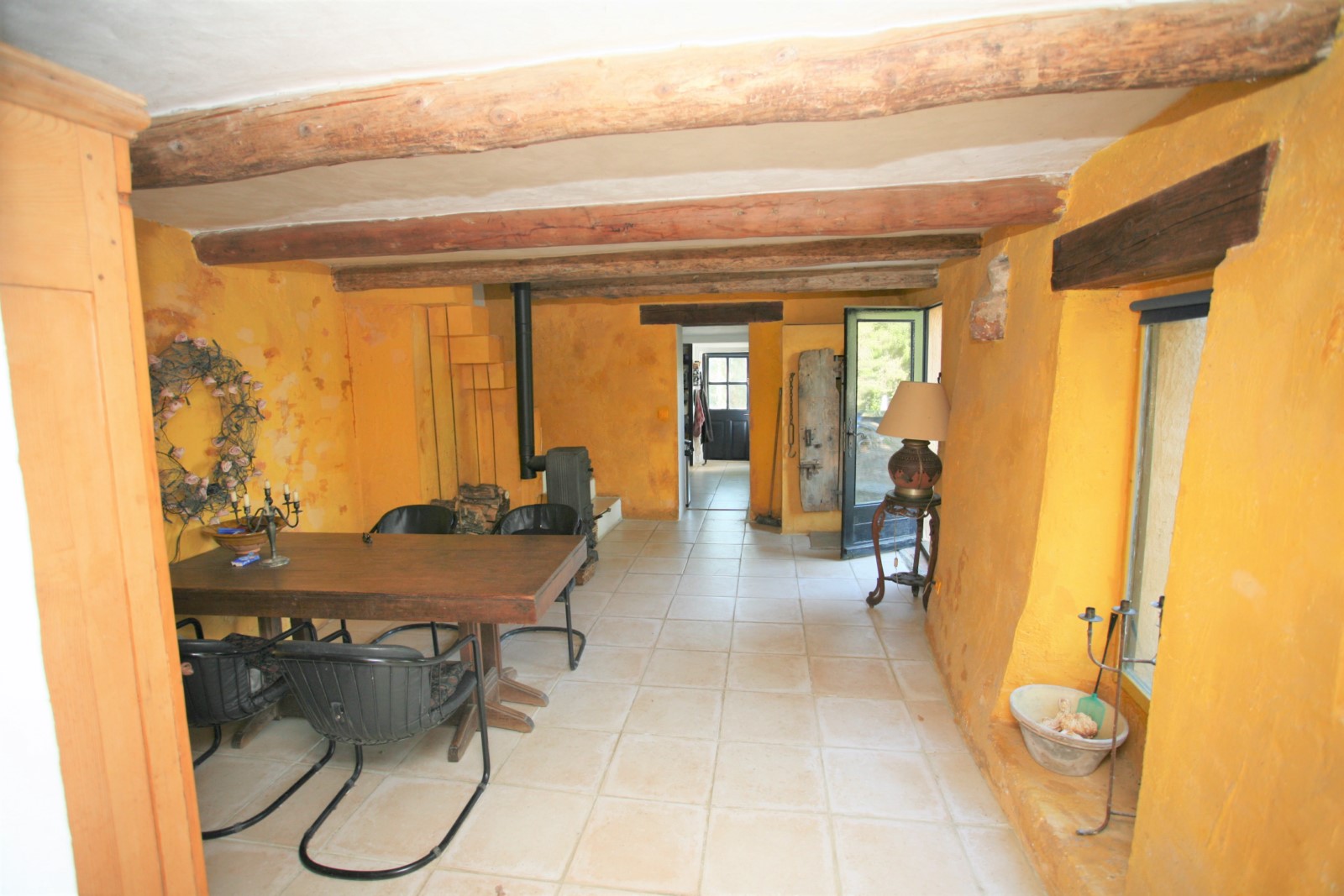 Luberon. Authentique mazet avec vues proche village   