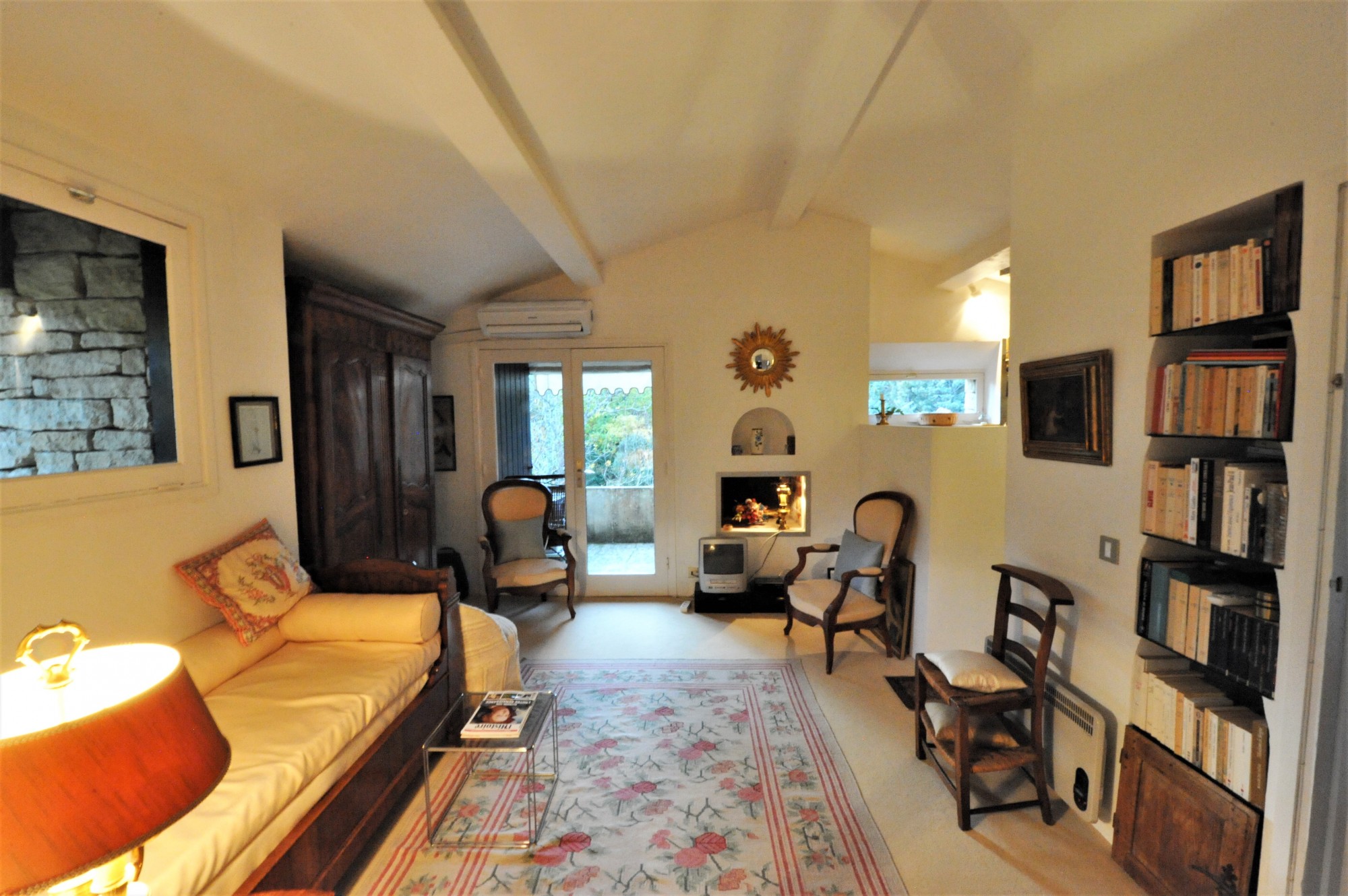 Maison d'architecte avec vues sur plus d'un hectare et demi    
