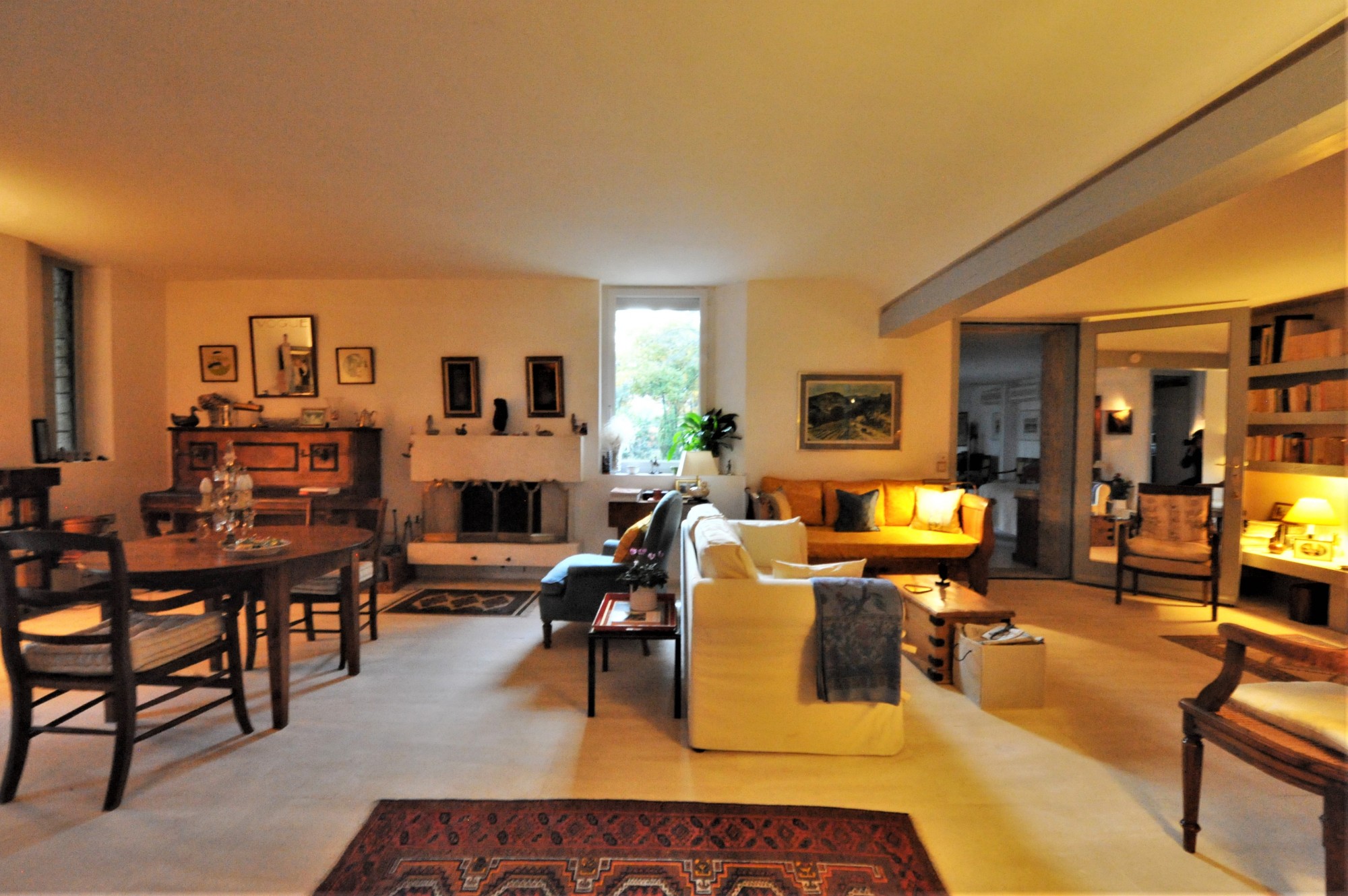 Maison d'architecte avec vues sur plus d'un hectare et demi    