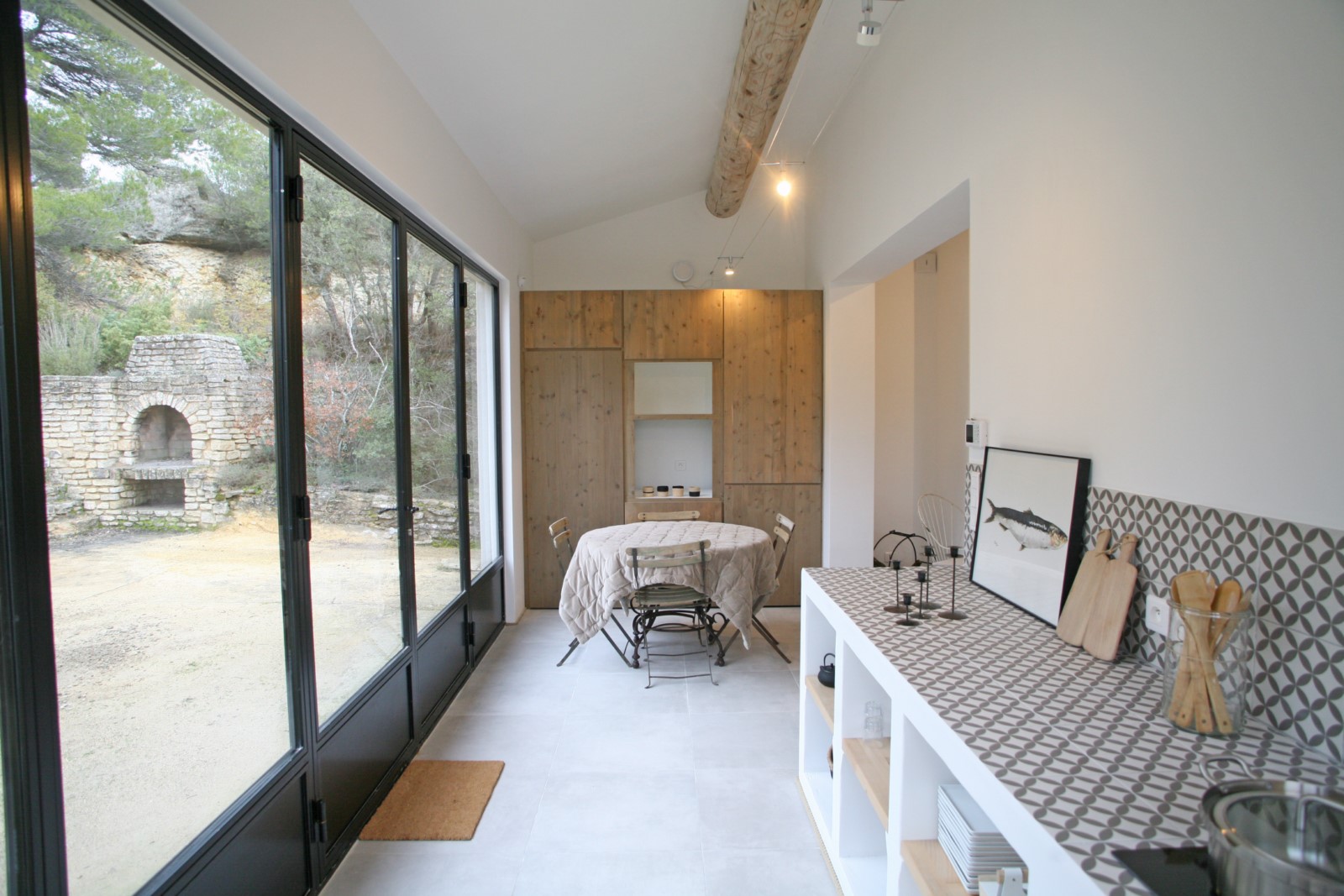 Adorable petite maison entièrement restaurée à Gordes   