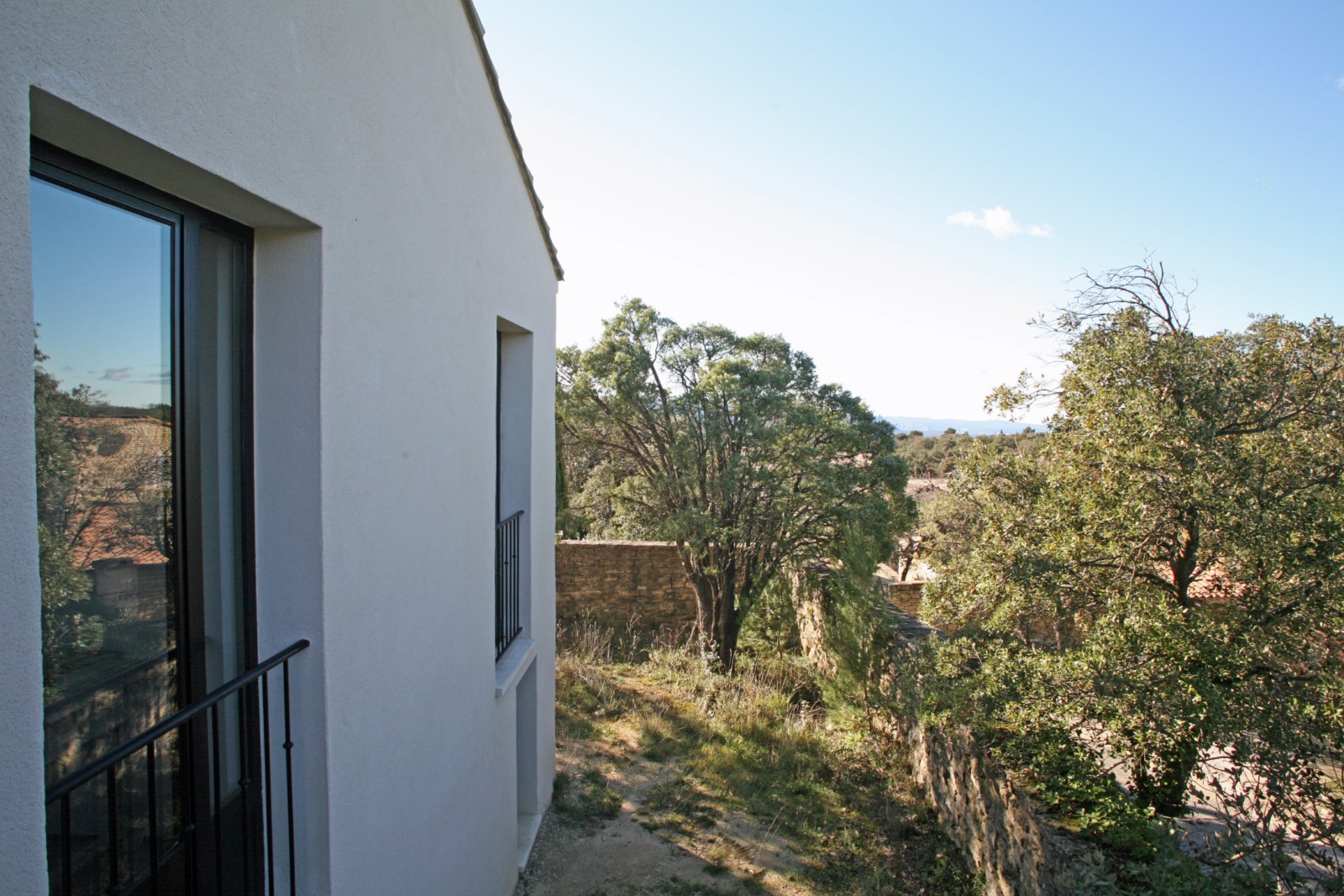 Adorable petite maison entièrement restaurée à Gordes   