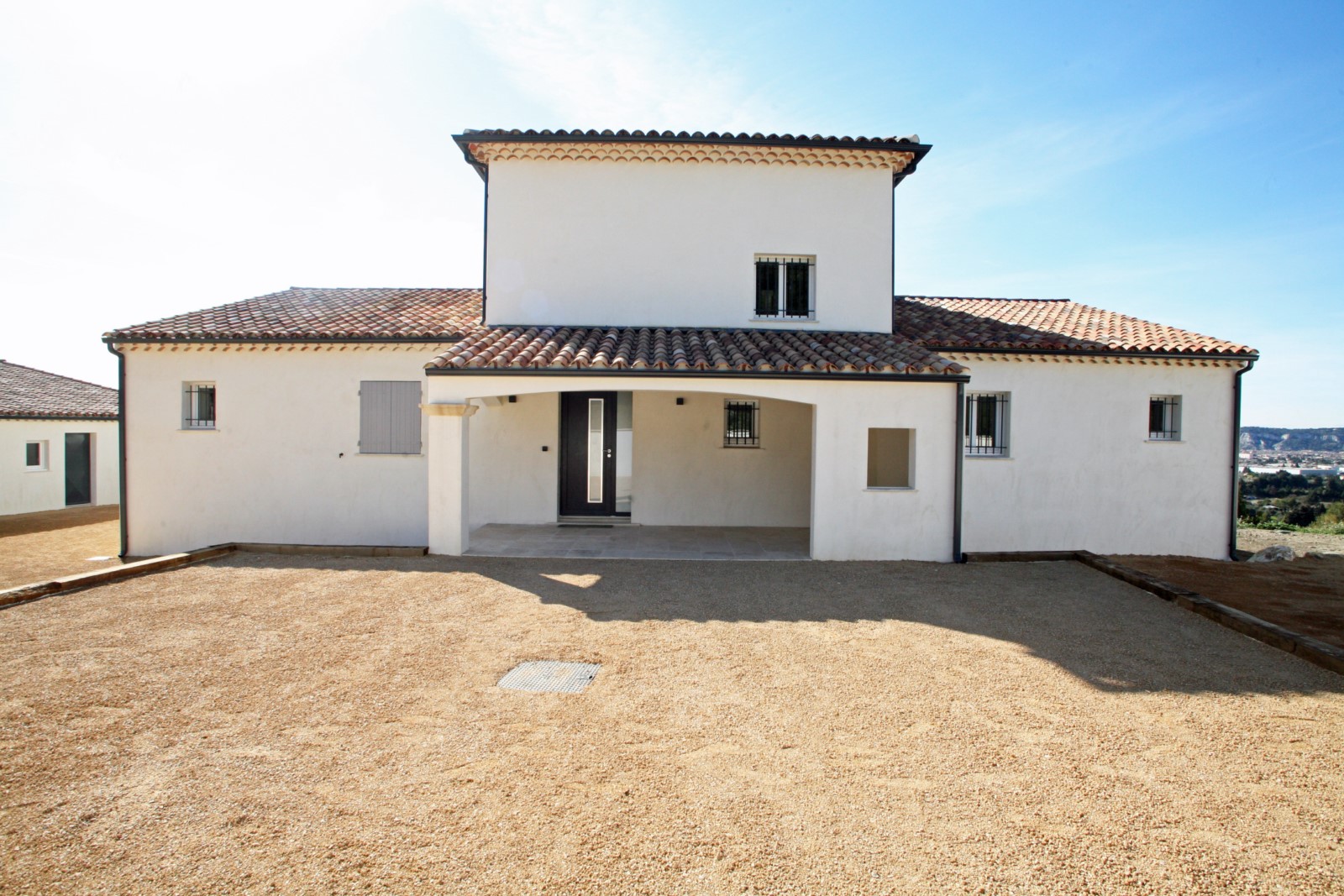 Luberon, maison contemporaine avec superbes vues   
