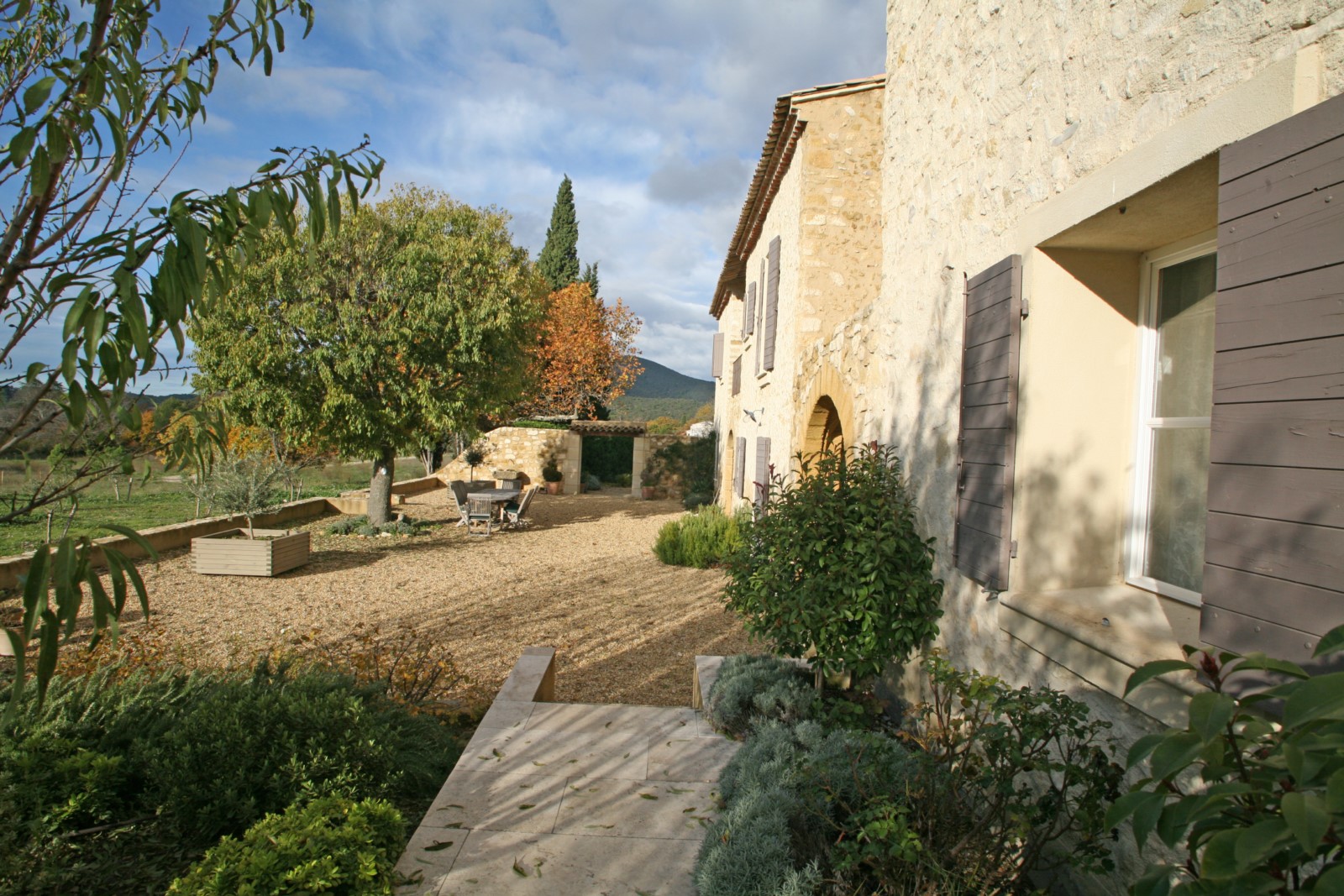 maison de village avec jardin et piscine dans le Luberon   