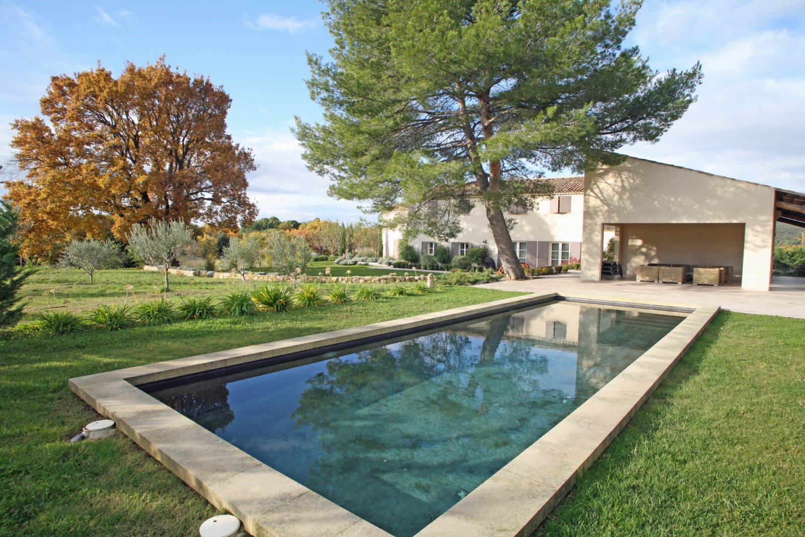 maison de village avec jardin et piscine dans le Luberon   