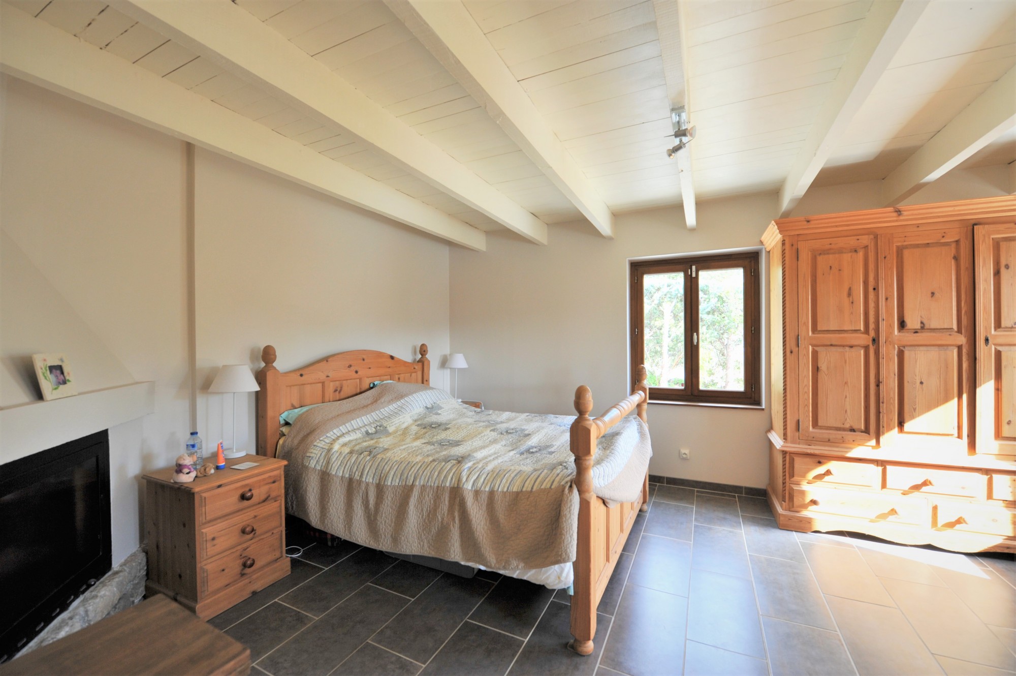 Goult, maison avec piscine et vue sur le Luberon   