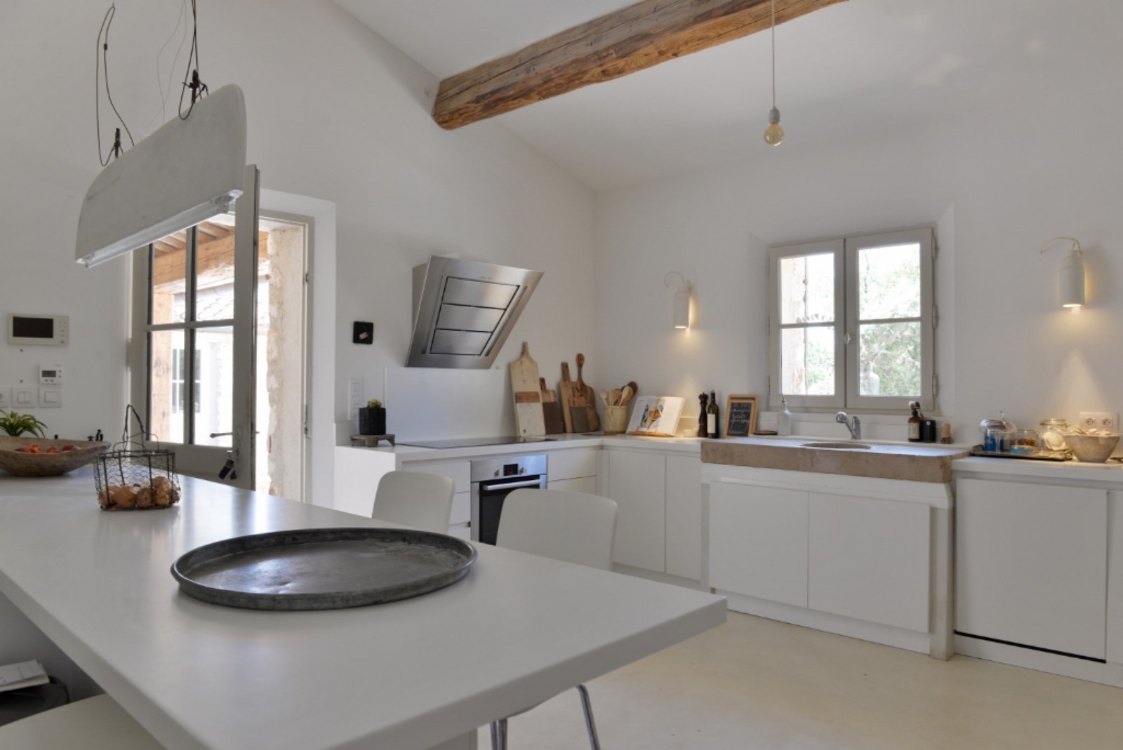 Maison récente avec piscine à Bonnieux   
