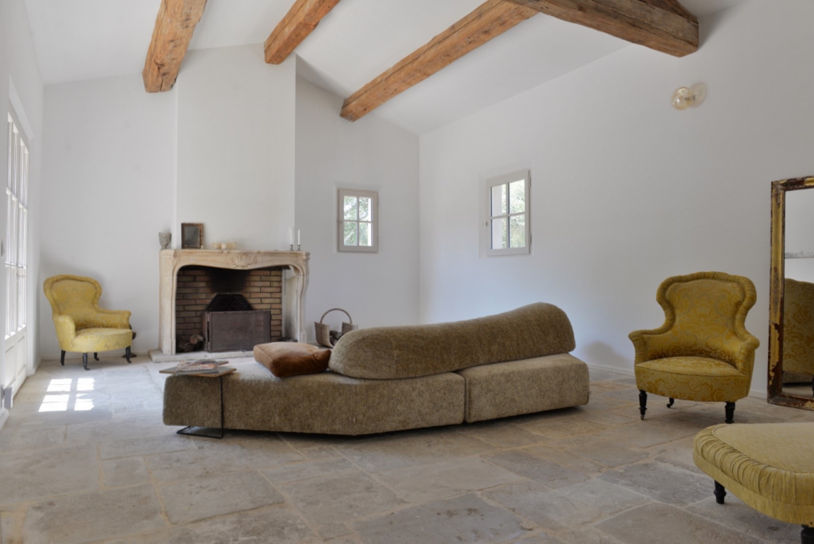 Maison récente avec piscine à Bonnieux   