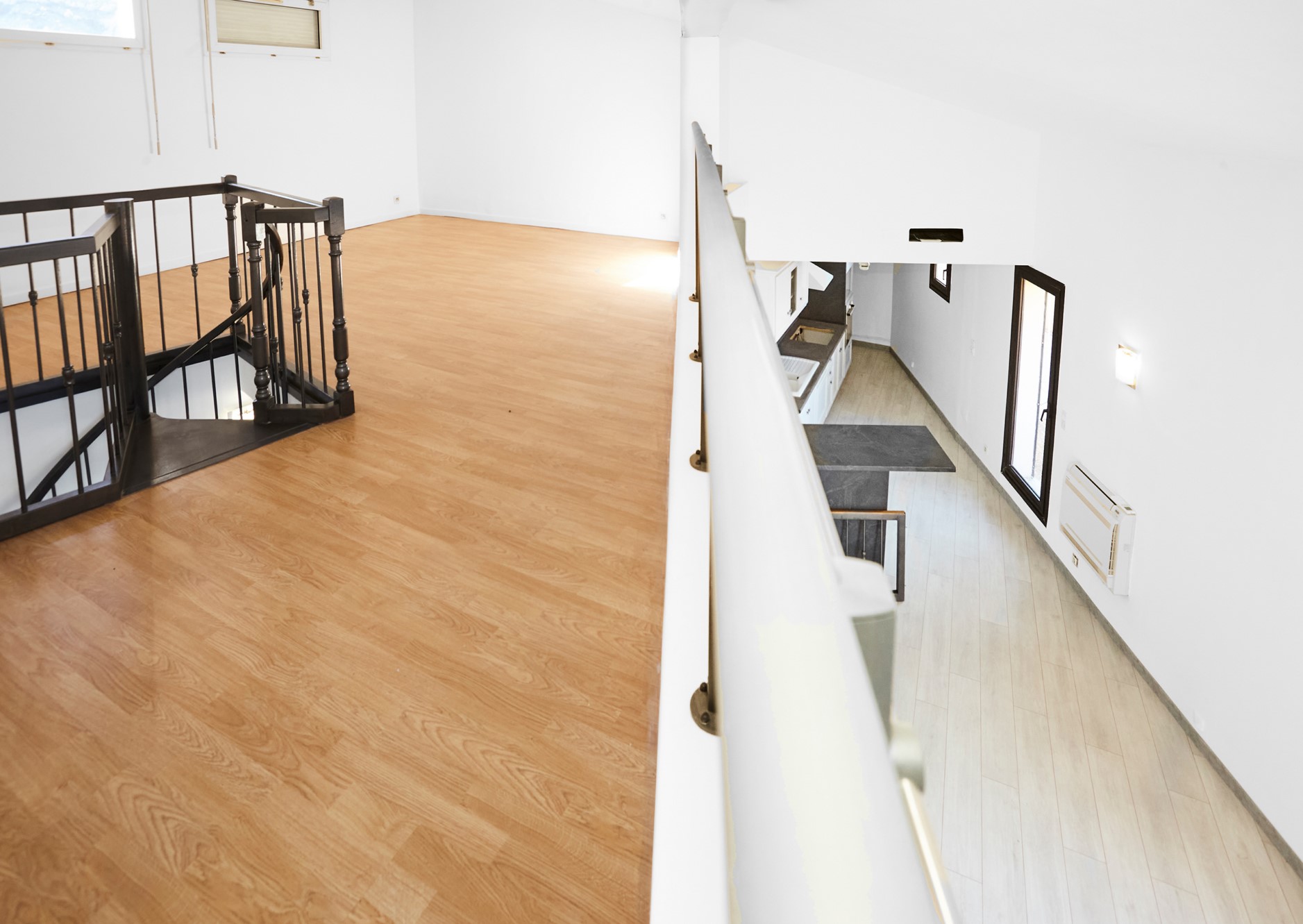 Cavaillon, lumineux penthouse avec ascenseur   