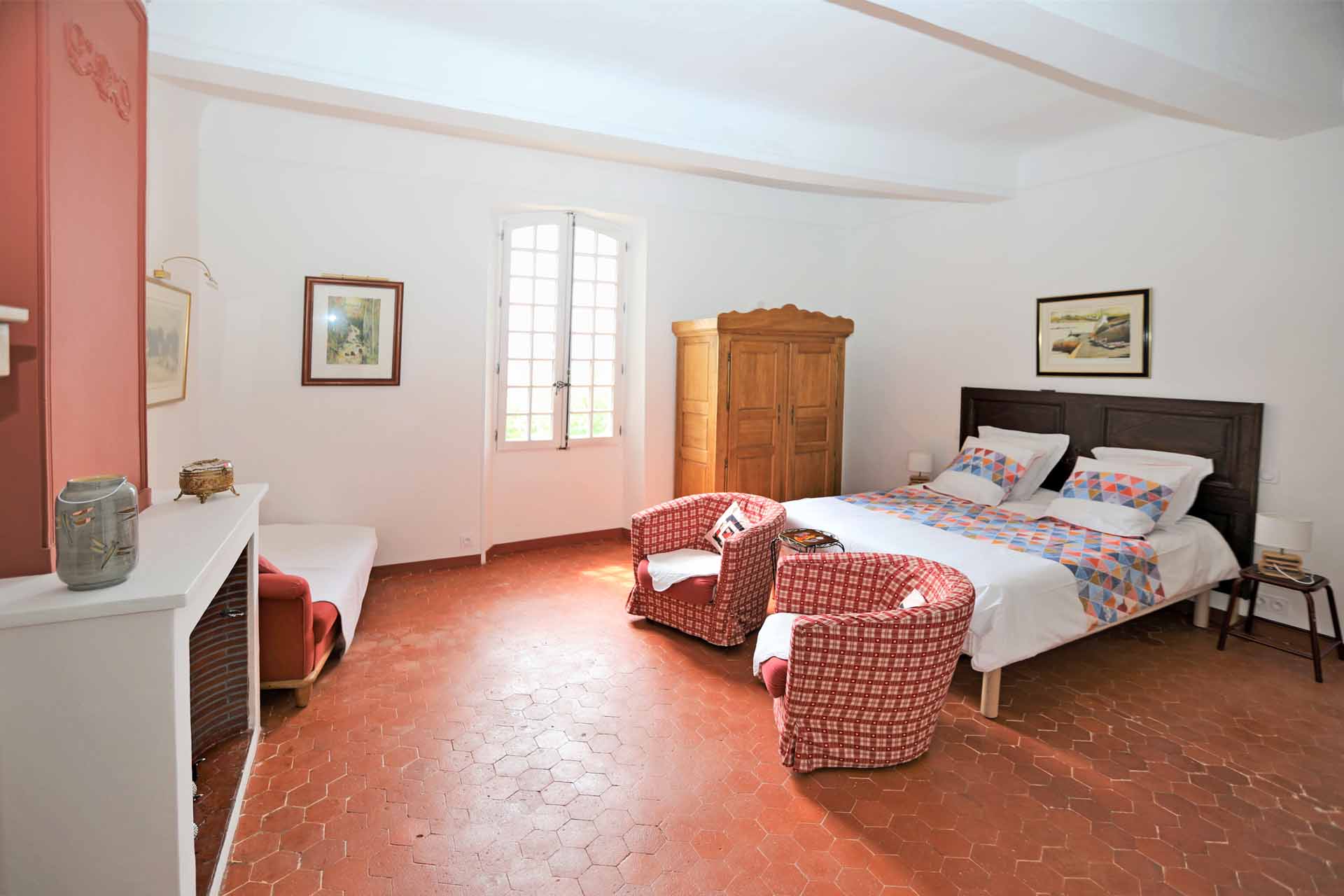 Luberon,   Grande maison de famille de XVIIIème avec jardin et piscine