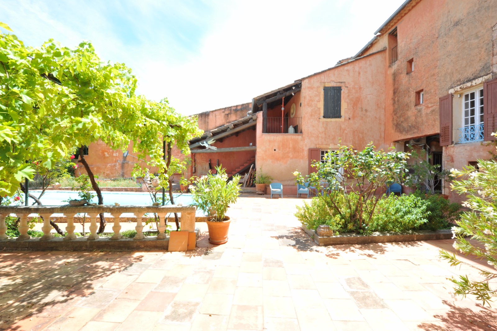 Roussillon, maison de maître avec vue panoramique   