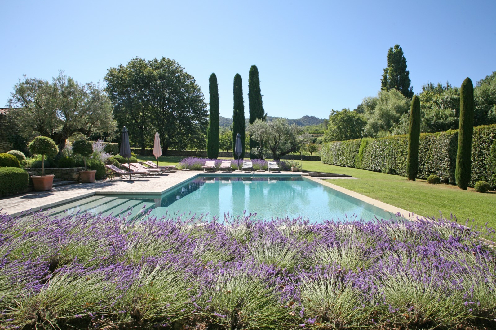 magnifique mas avec très belles vues, piscine et tennis à Bonnieux   