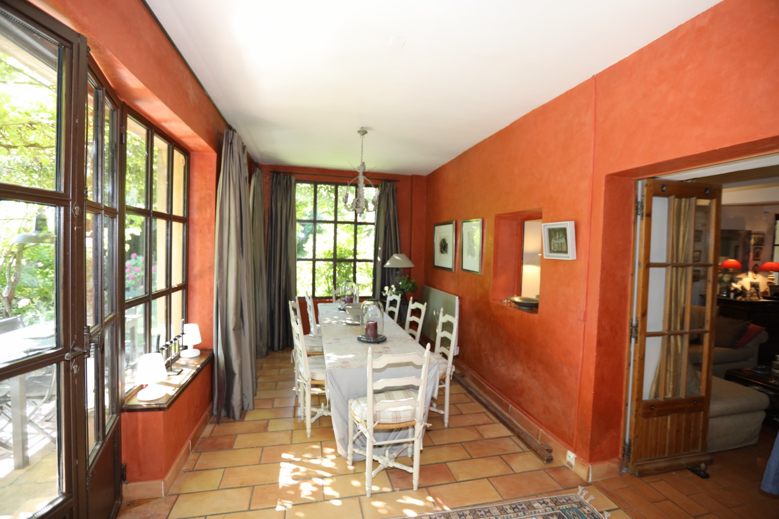 Oppède, maison de hameau avec jardin de curé et piscine   