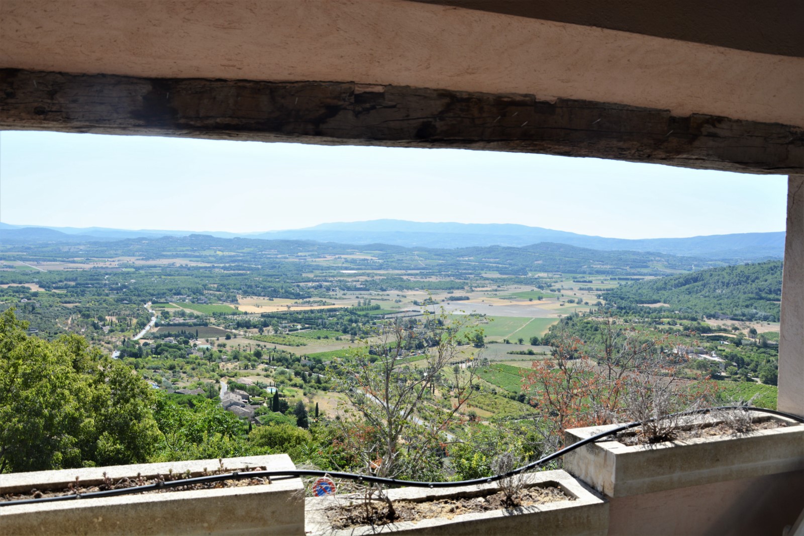 Luberon, maison de village avec vue   