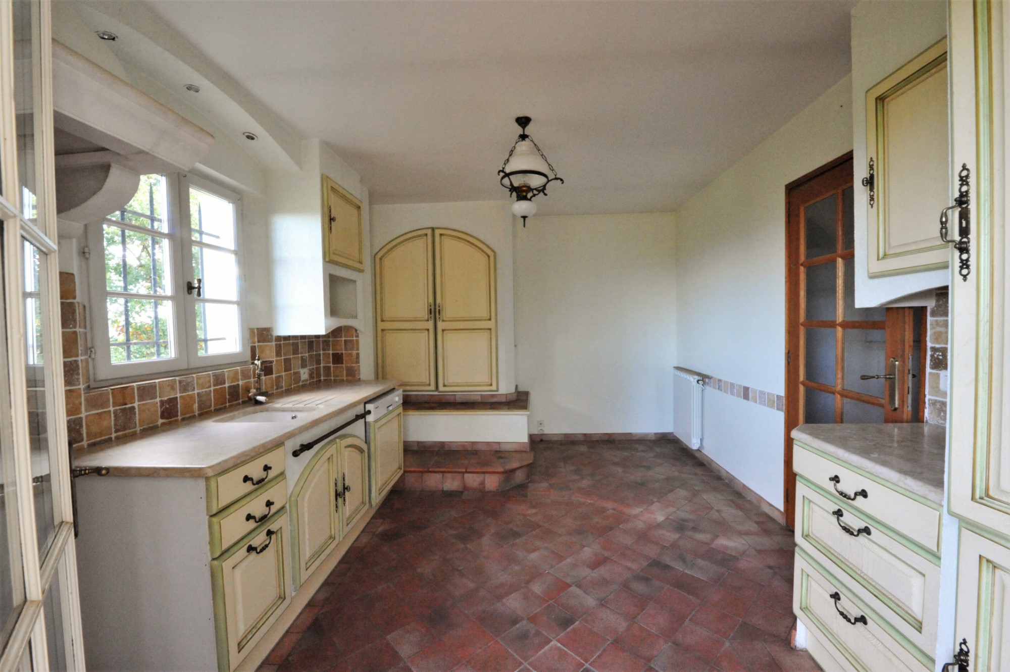 belle villa avec vue comprenant deux logements dans le Luberon   