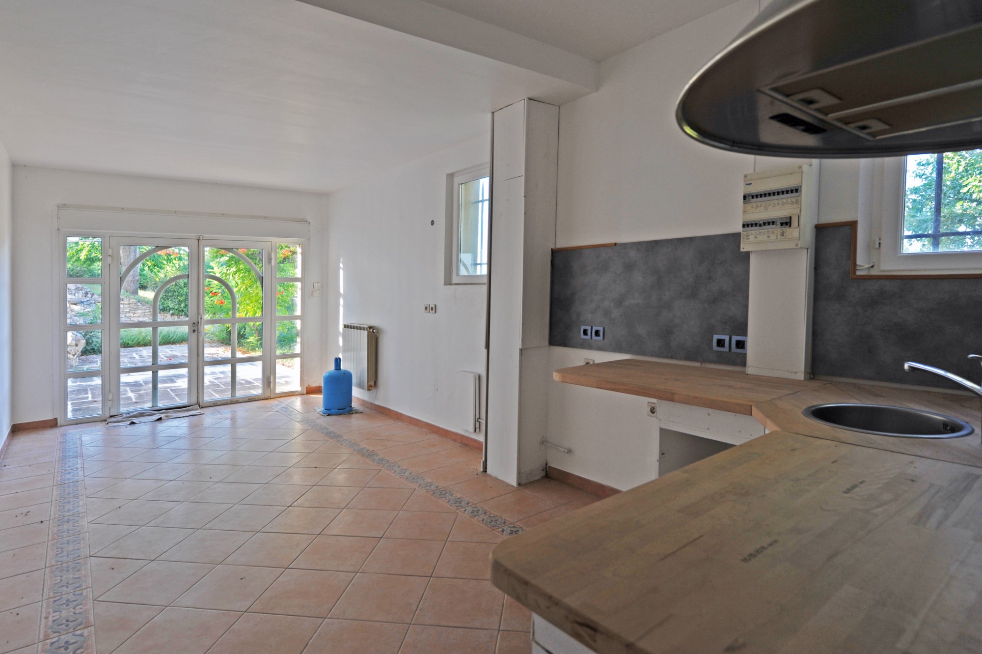 belle villa avec vue comprenant deux logements dans le Luberon   