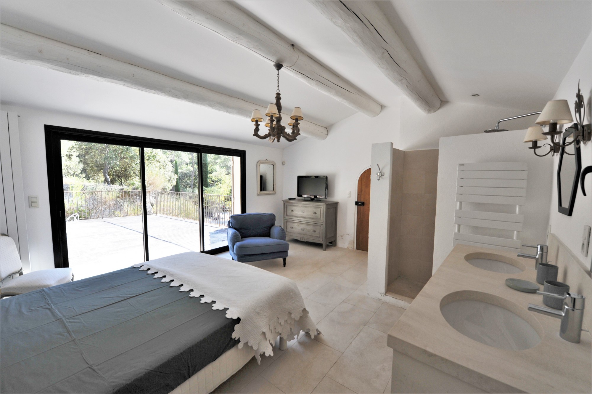 rare maison au coeur du Luberon dans cadre exceptionnel   