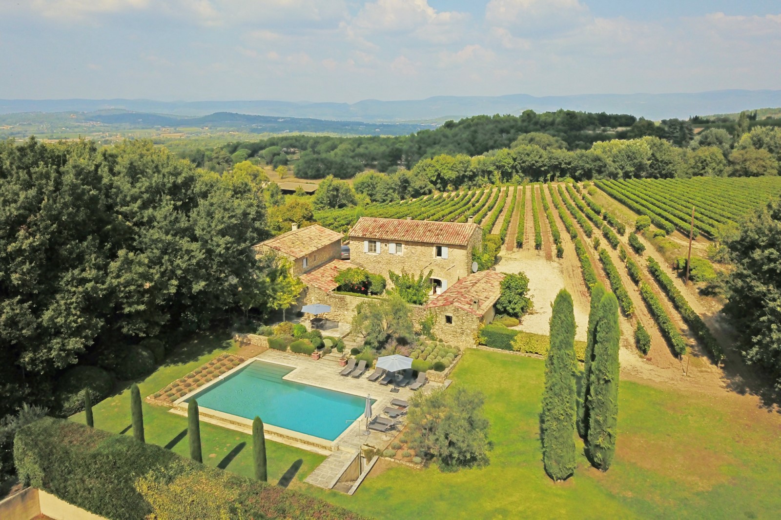 magnifique mas avec très belles vues, piscine et tennis à Bonnieux   