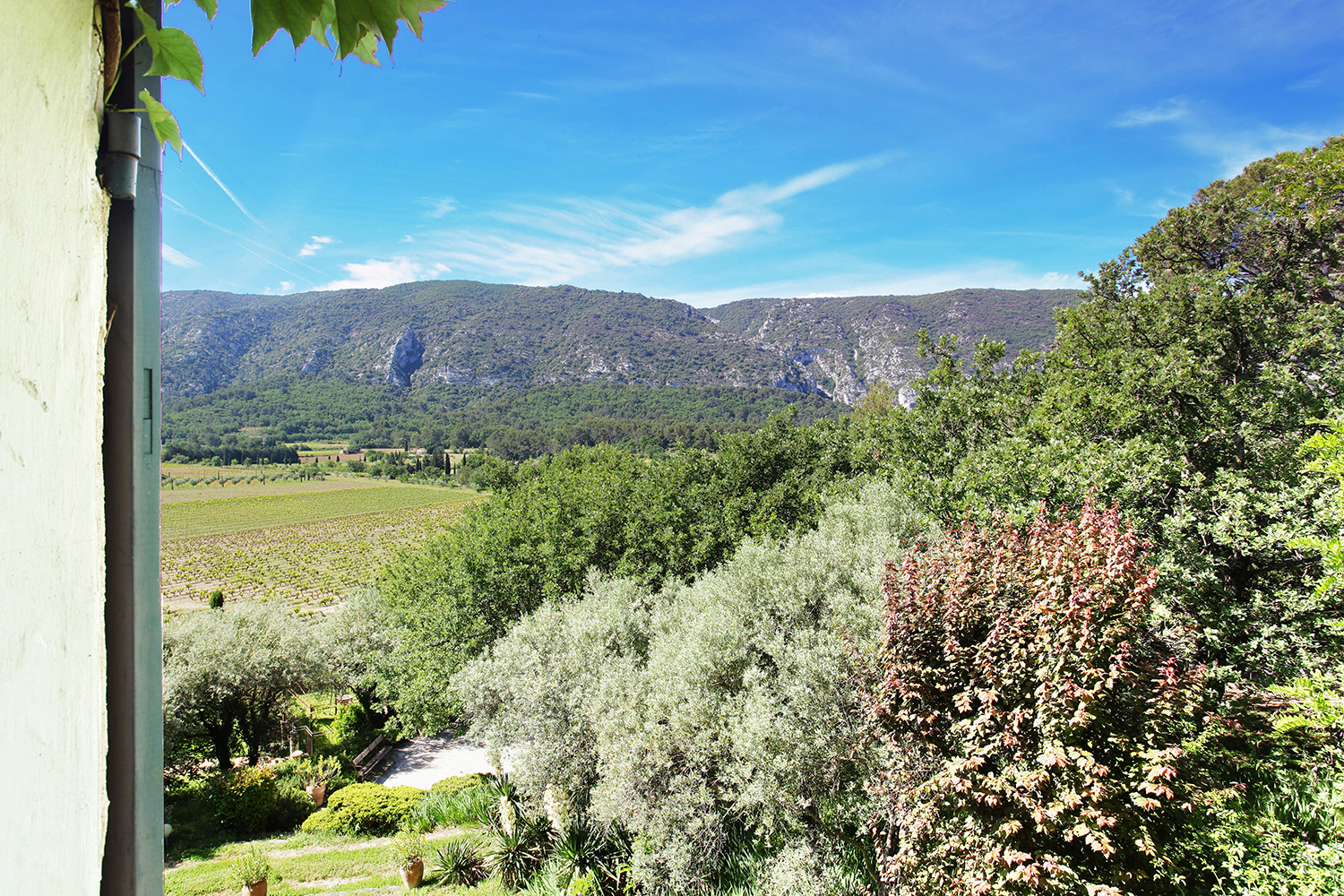 unique hameau privé au coeur du Parc Régional du Luberon   