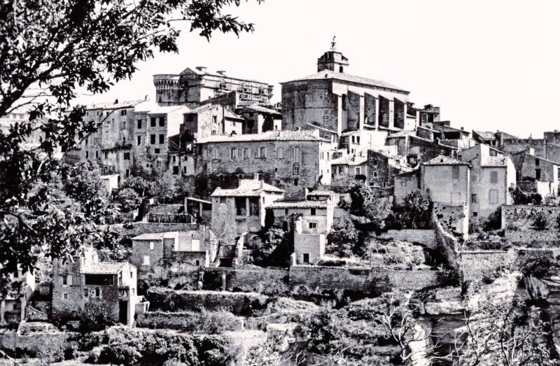 ROSIER, c’est d'abord une histoire de famille qui se confond  avec celle du village de Gordes