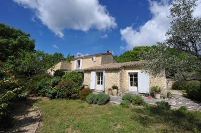 Nos prestations sur le secteur de Lourmarin en région PACA 84