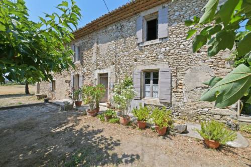 Notre zone d'activité pour ce service Mas provençal 5 chambres bonne opportunité