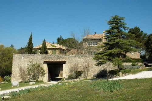 Notre zone d'activité pour ce service Maison de prestige avec piscine et grand jardin en vente