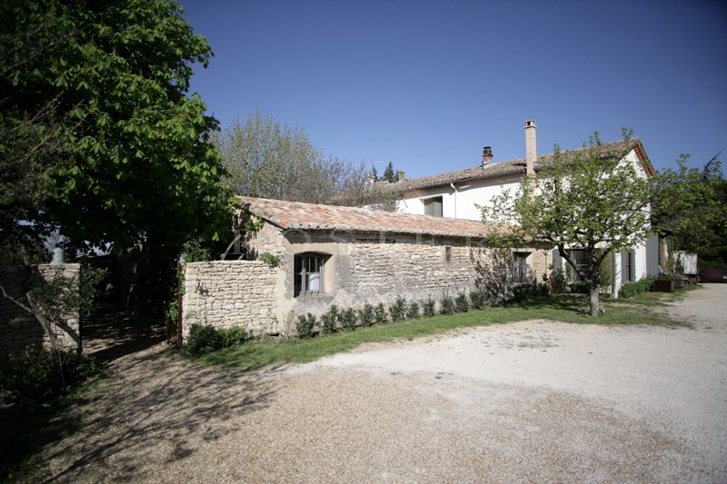 Notre zone d'activité pour ce service Mas provençal 5 chambres bonne opportunité