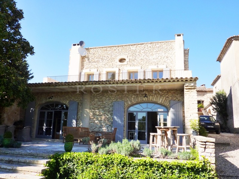 Nos prestations sur le secteur de Lourmarin en région PACA 84