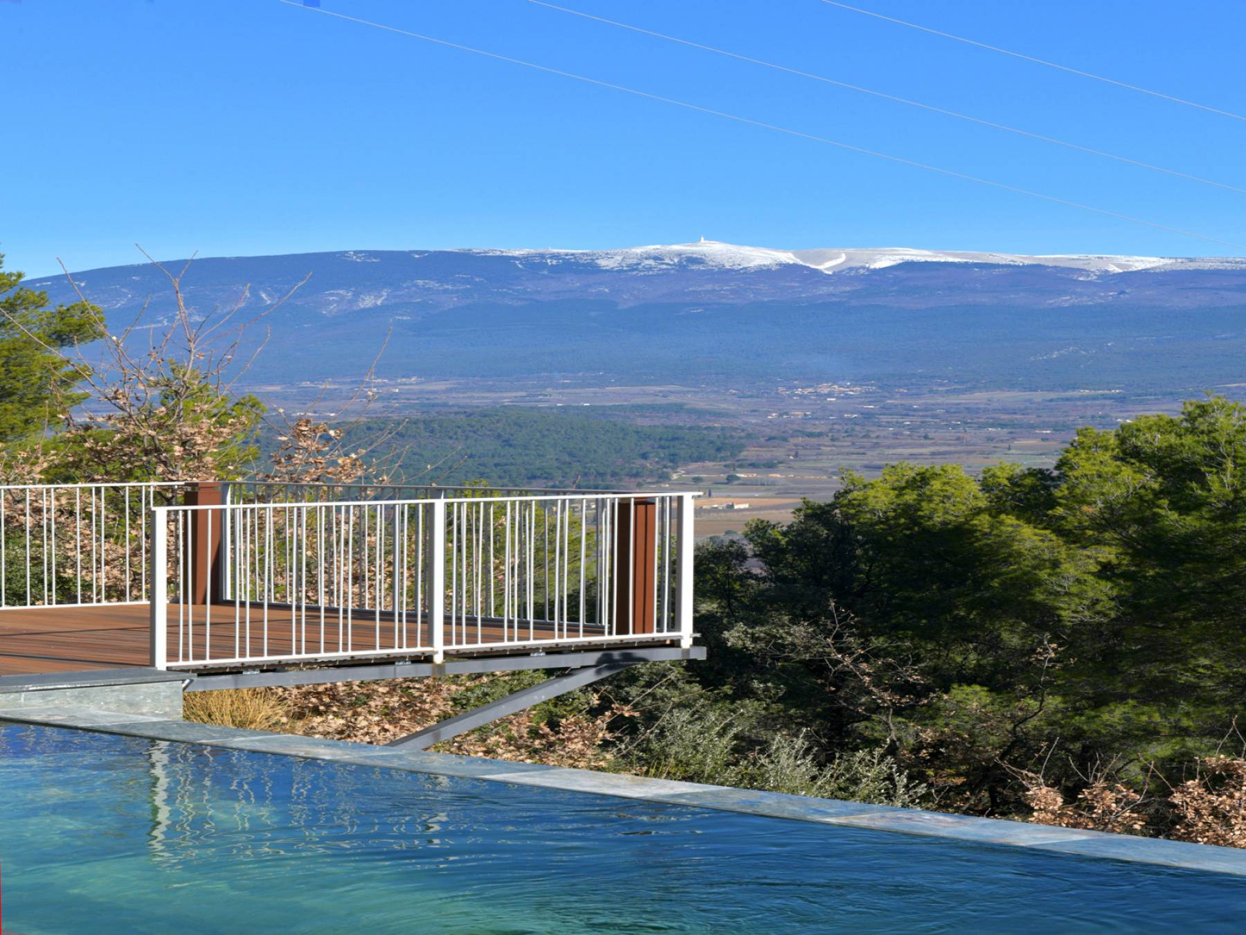 Vente Maison moderne avec piscine à débordement et vue panoramique sur le Mont-Ventoux