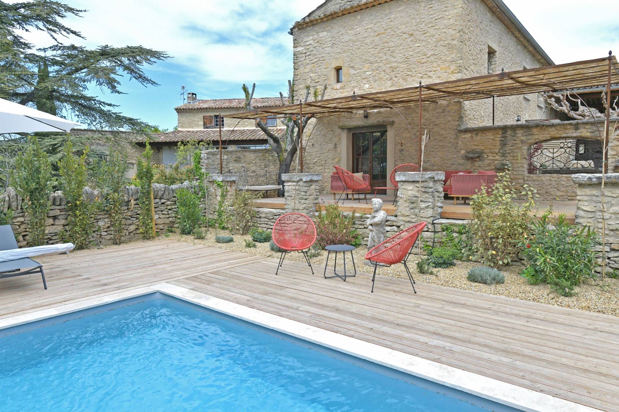 Charming renovated house at only 5 minutes of near the village of Gordes
