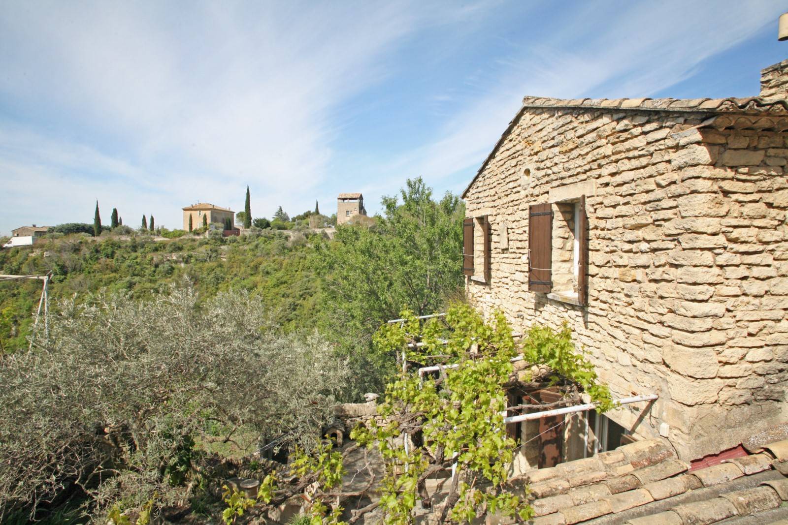 Village house with view in the heart of Gordes 
